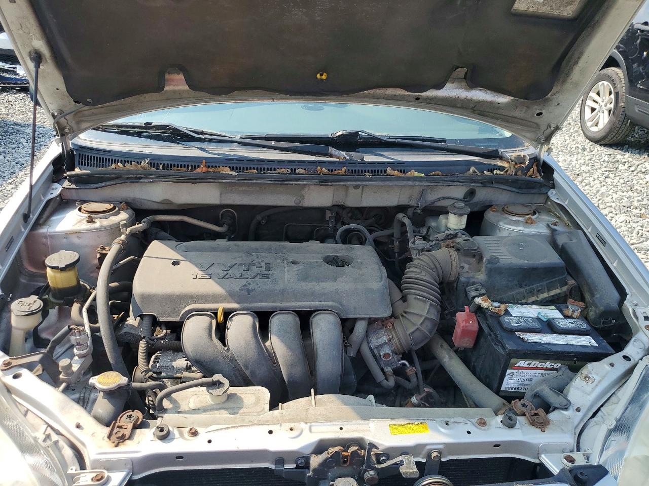 2007 Toyota Corolla Ce Silver vin: JTDBR32E270101320