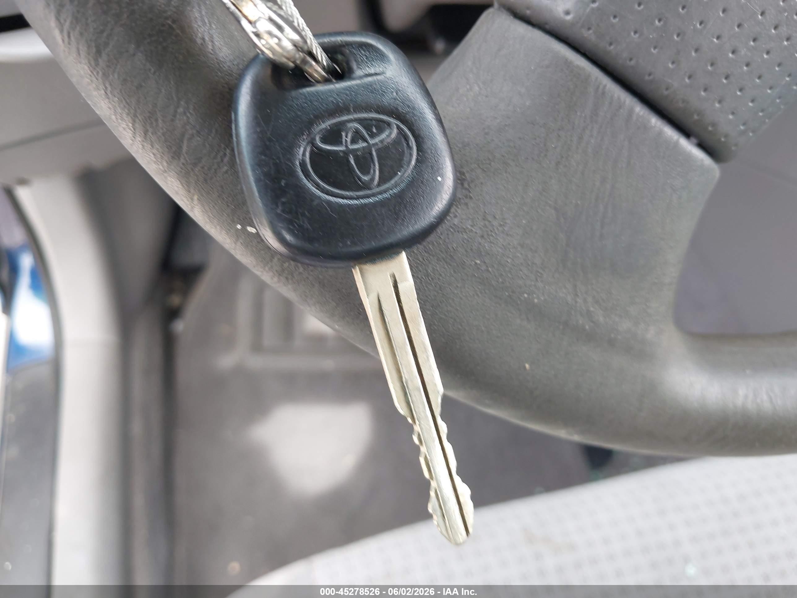 2007 Toyota Corolla Ce Blue vin: JTDBR32E270106761