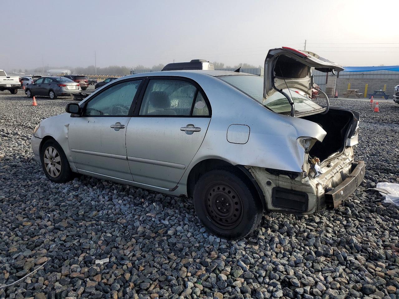2003 Toyota Corolla Le Silver vin: JTDBR32E330012592