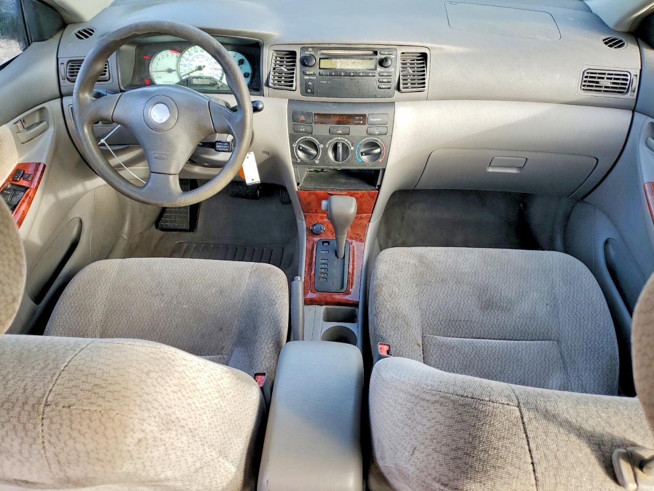 2003 Toyota Corolla Le Silver vin: JTDBR32E330012592