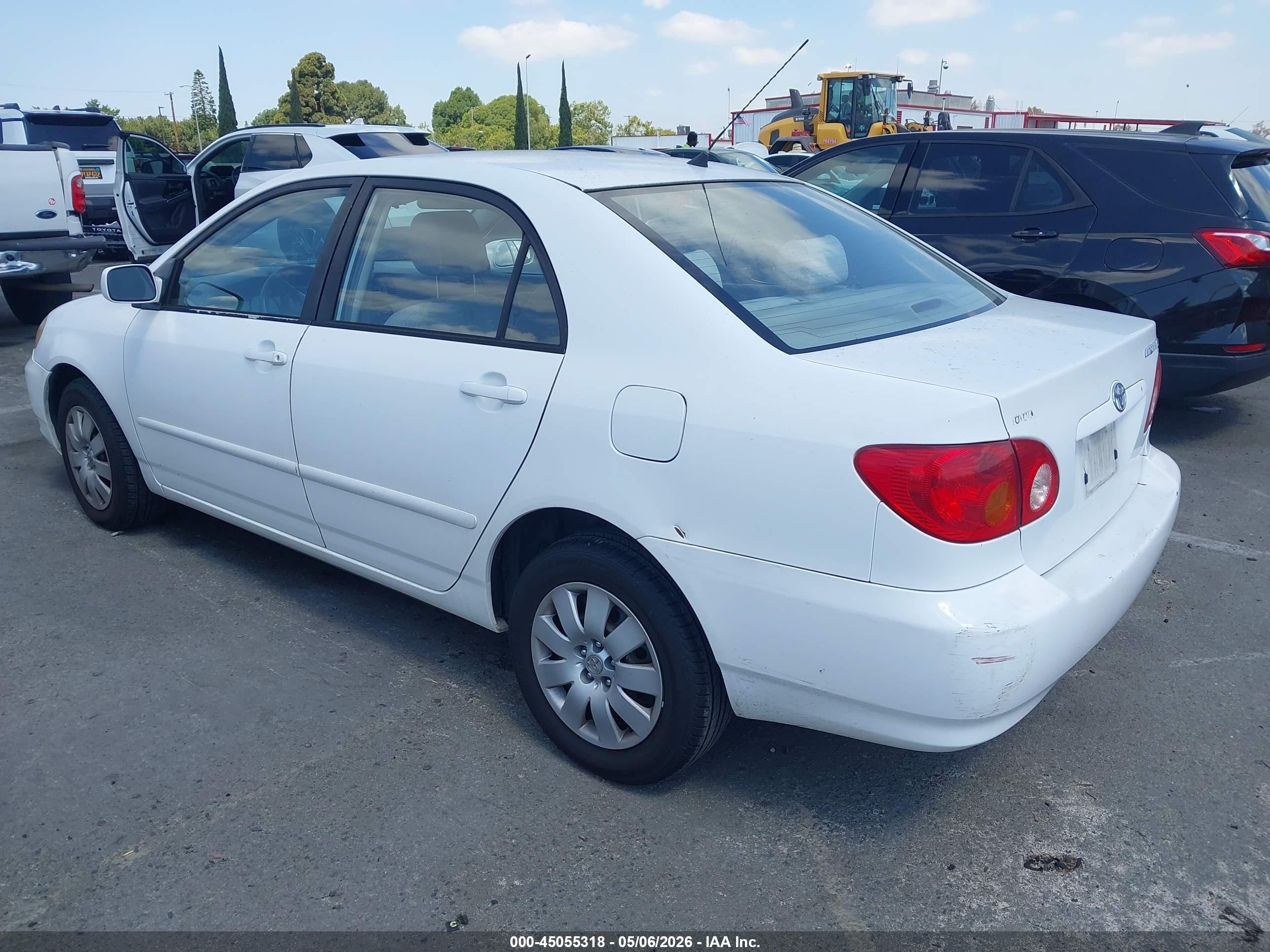 2003 Toyota Corolla Le White vin: JTDBR32E330014035