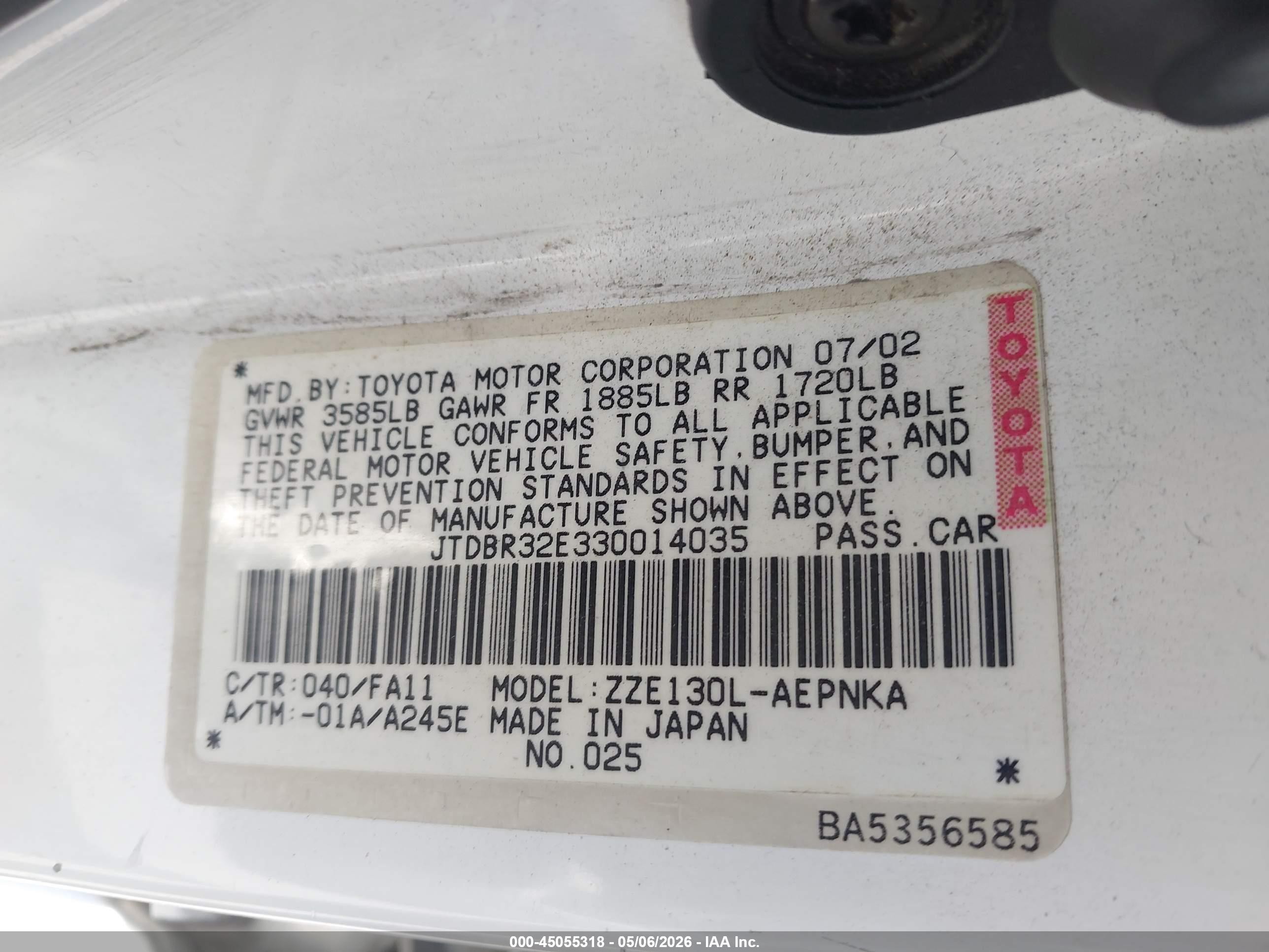 2003 Toyota Corolla Le White vin: JTDBR32E330014035