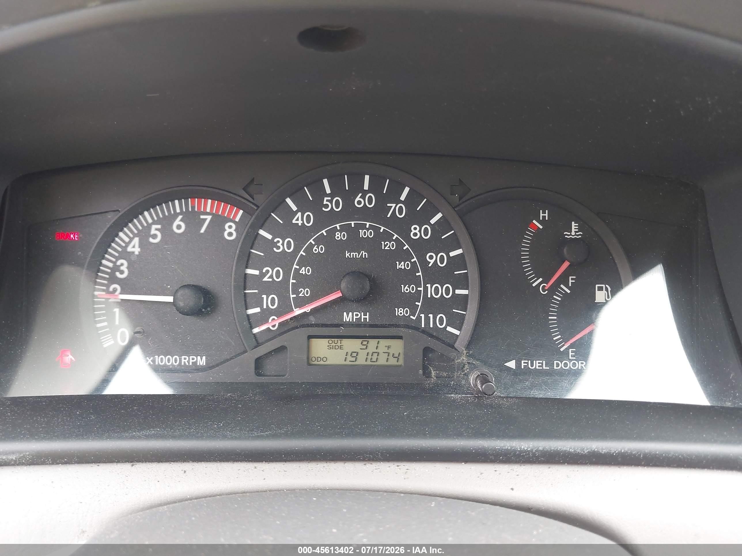 2003 Toyota Corolla Ce Silver vin: JTDBR32E330033734