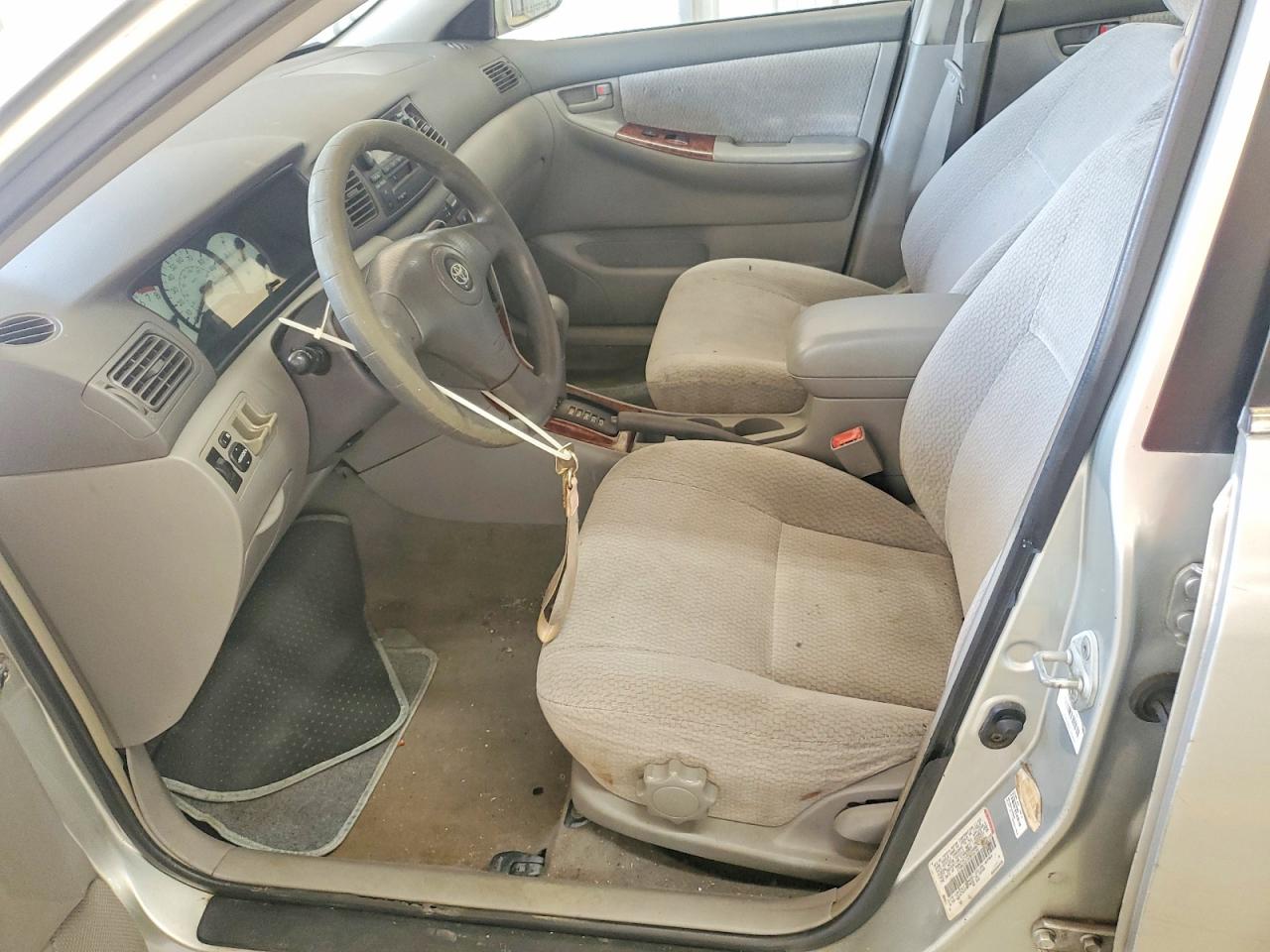 2003 Toyota Corolla Le Tan vin: JTDBR32E330039145