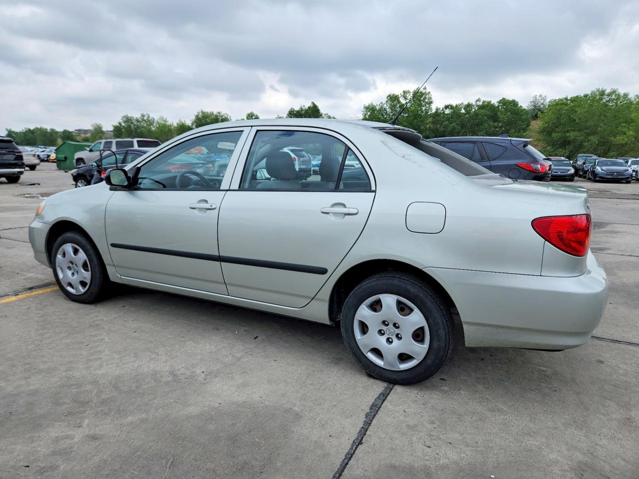 2003 Toyota Corolla Ce Серебряный vin: JTDBR32E330048542