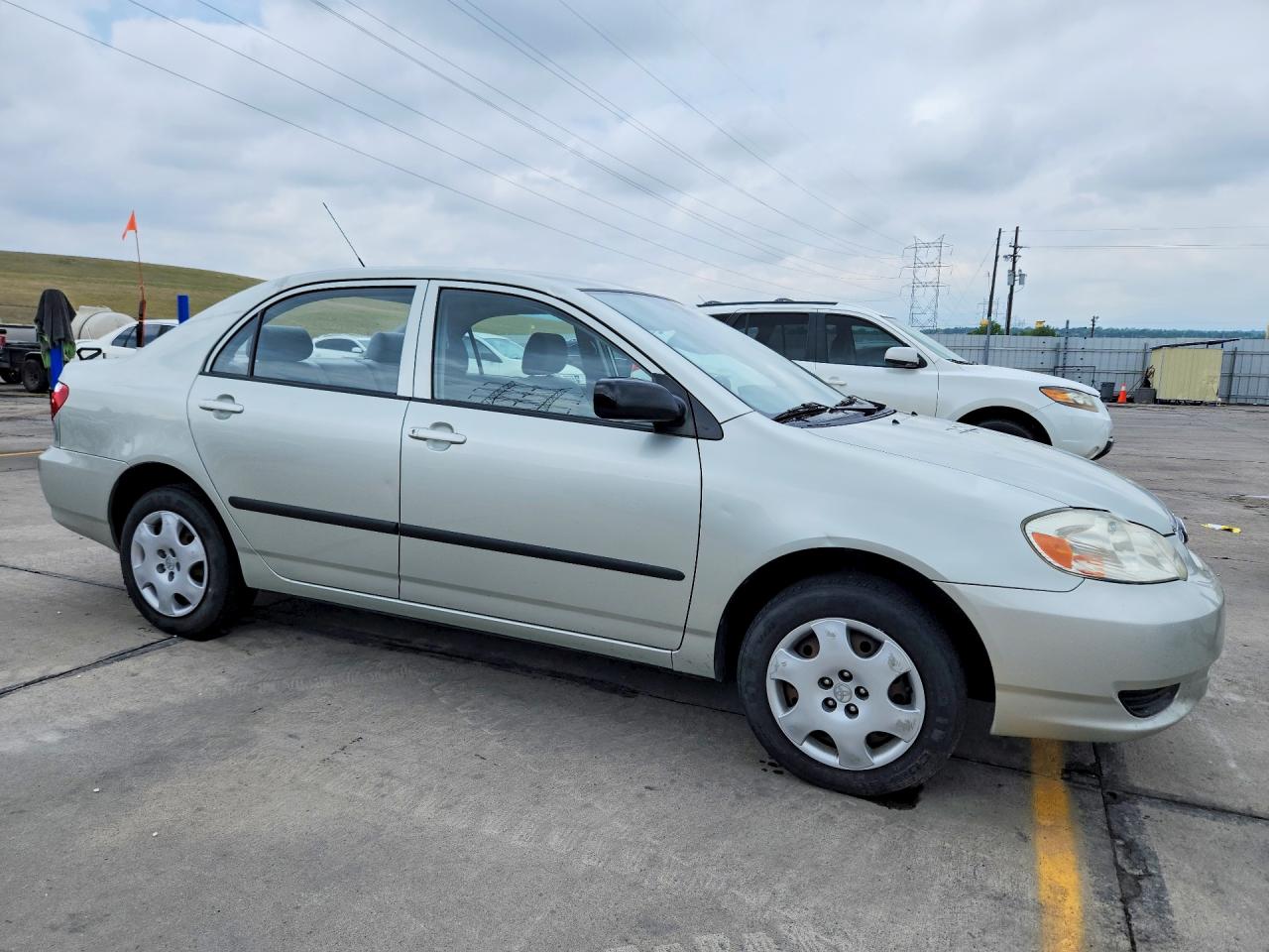 2003 Toyota Corolla Ce Серебряный vin: JTDBR32E330048542