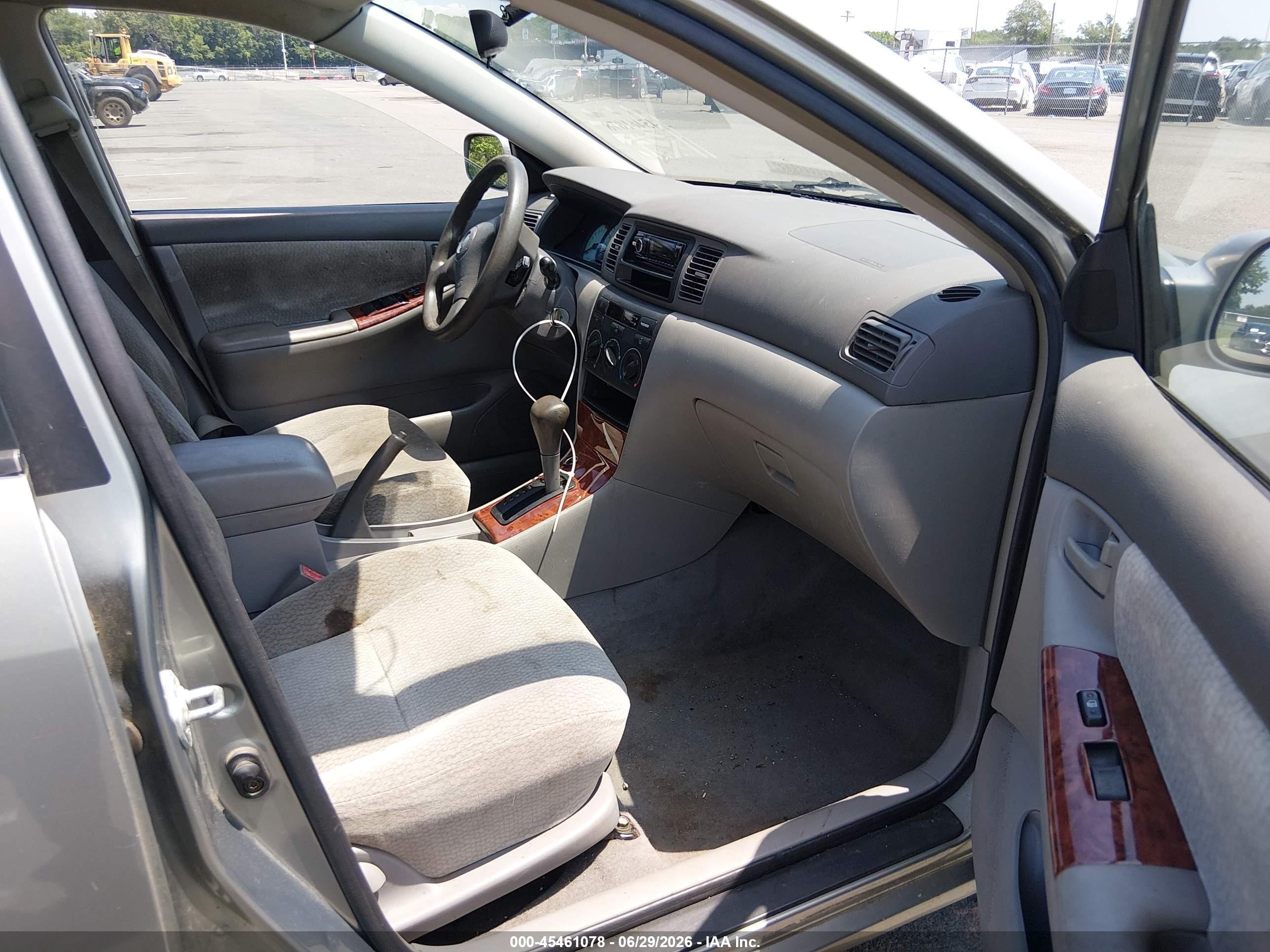 2003 Toyota Corolla Le Gray vin: JTDBR32E332009647