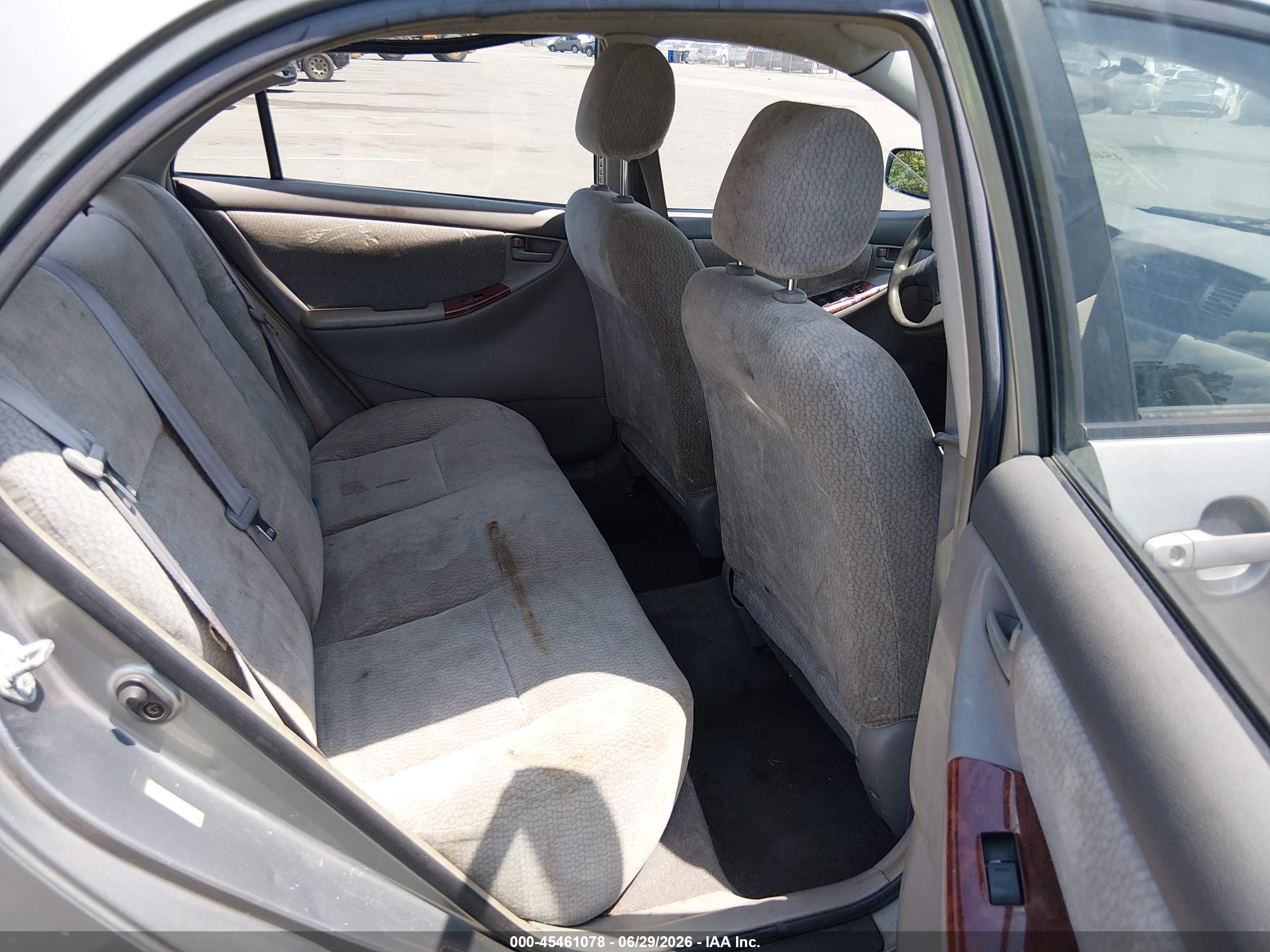 2003 Toyota Corolla Le Gray vin: JTDBR32E332009647