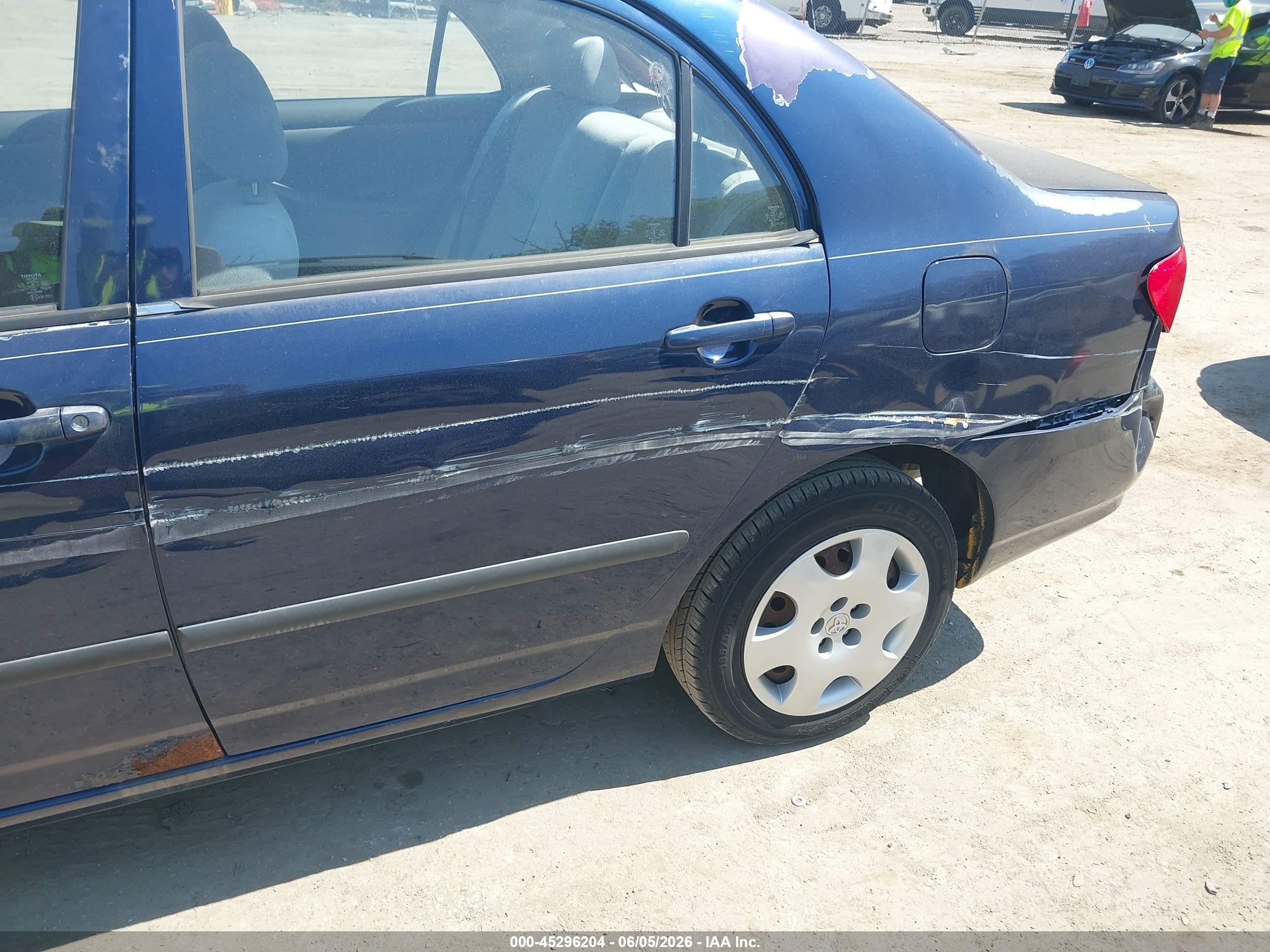 2004 Toyota Corolla Ce Синий vin: JTDBR32E340052754