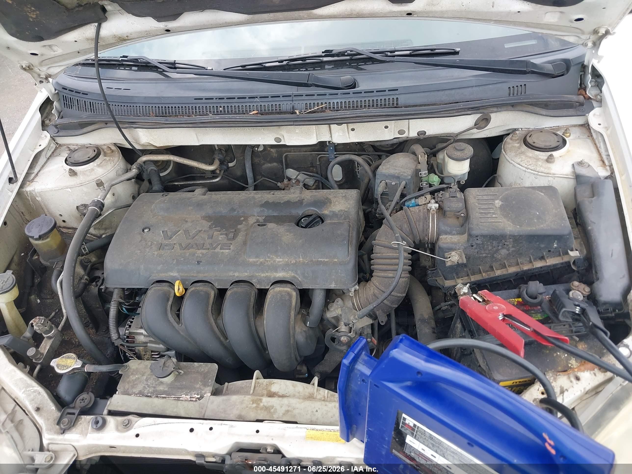 2004 Toyota Corolla Le White vin: JTDBR32E342019967