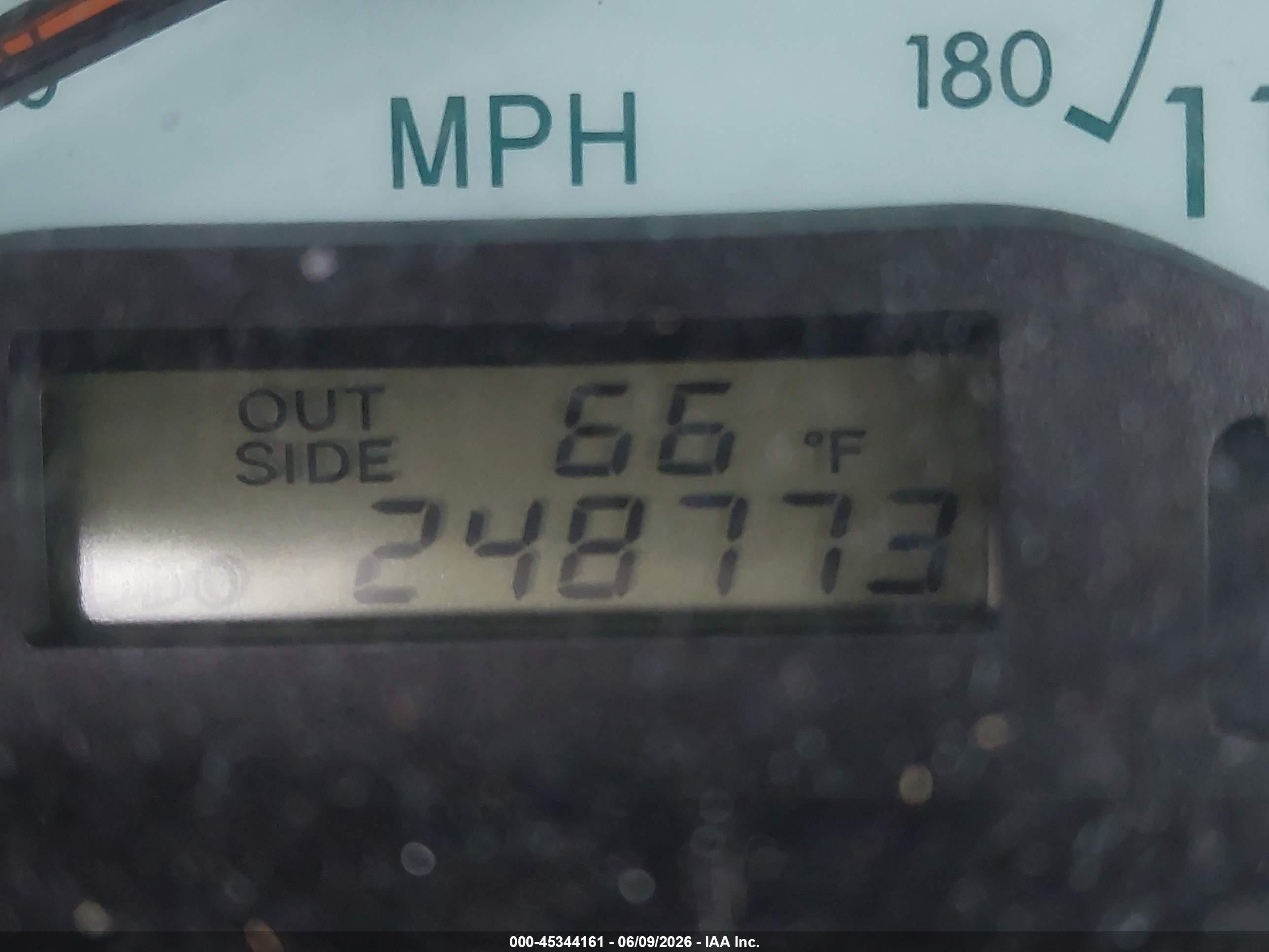 2004 Toyota Corolla Le Gray vin: JTDBR32E342029558