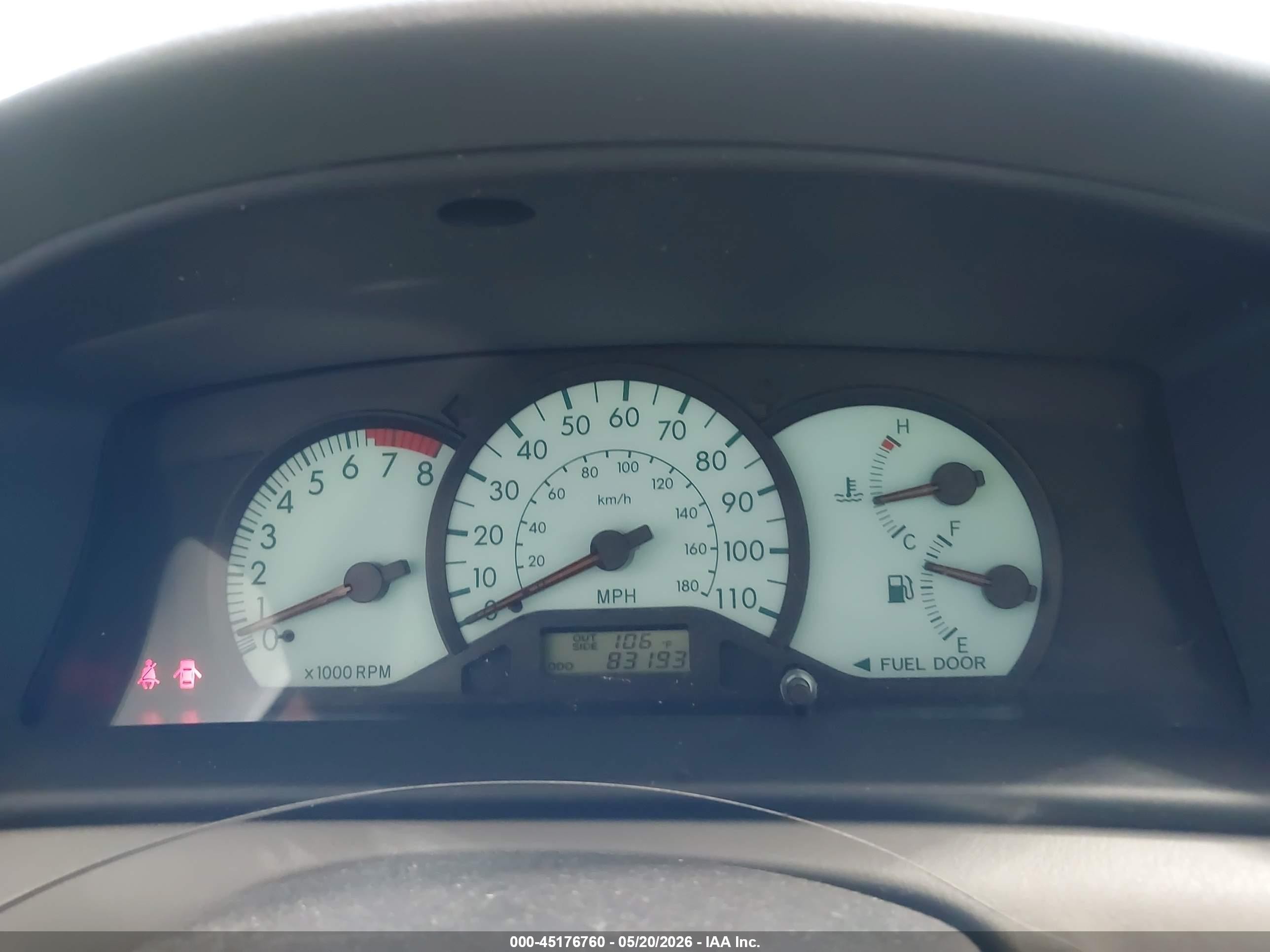 2004 Toyota Corolla Le Gray vin: JTDBR32E342035389
