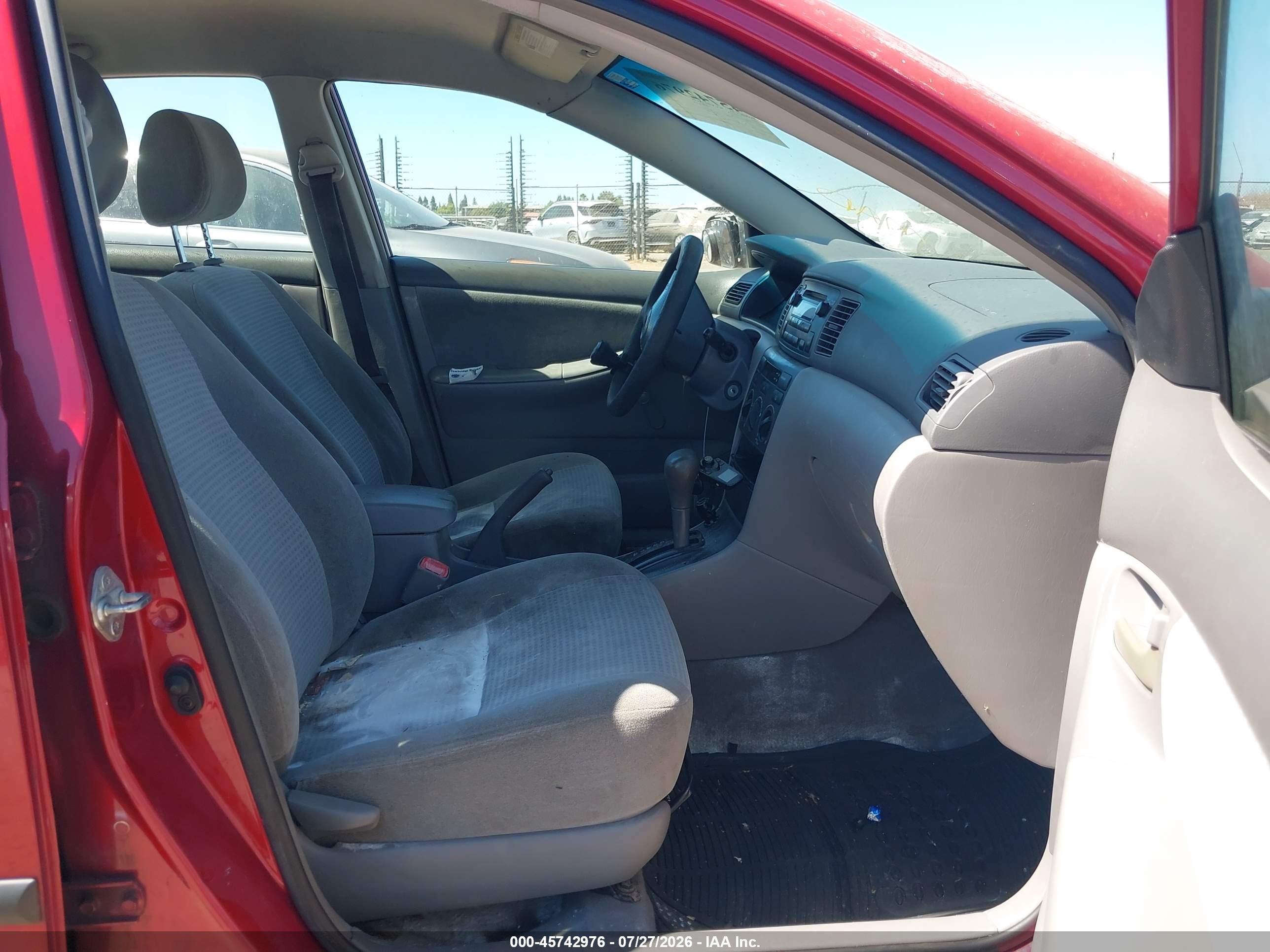 2005 Toyota Corolla Ce Red vin: JTDBR32E350053498