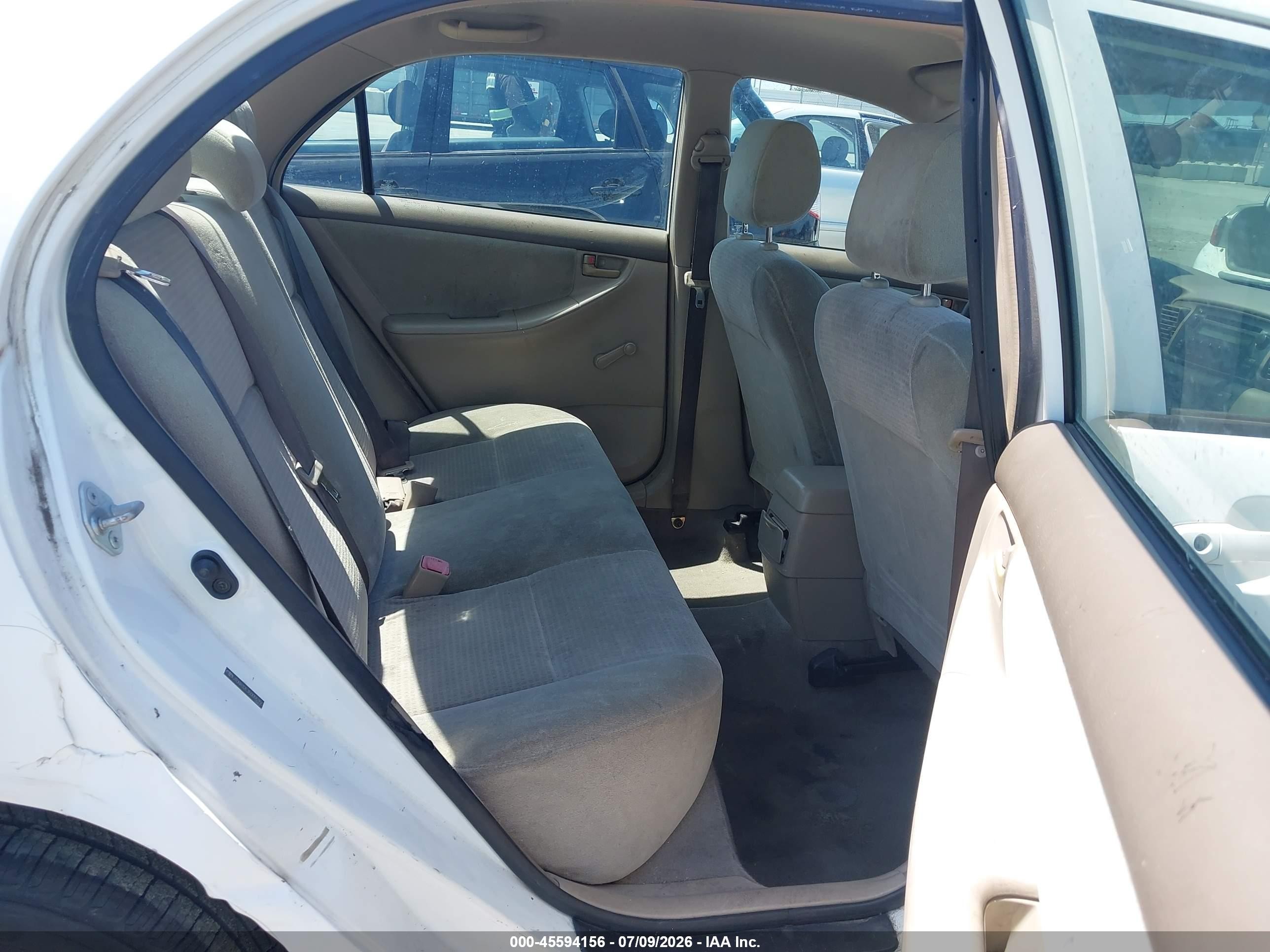 2005 Toyota Corolla Ce White vin: JTDBR32E350055350