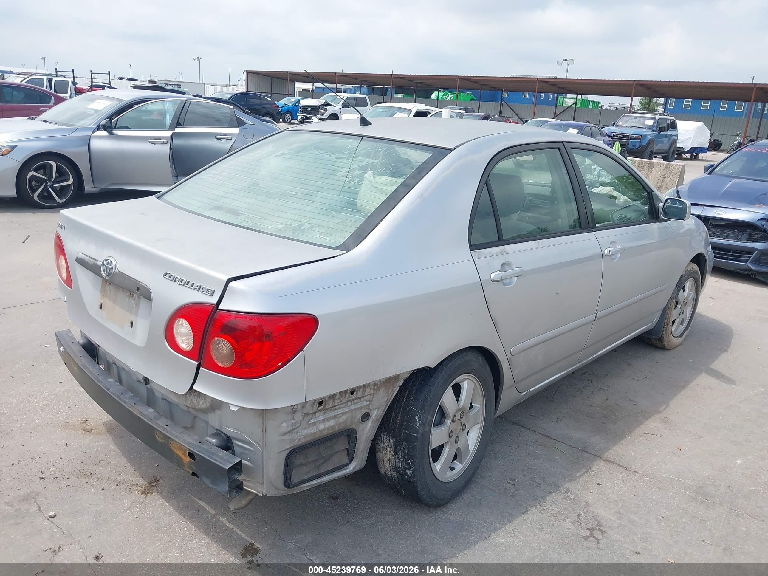 2005 Toyota Corolla Le Серебряный vin: JTDBR32E352061783