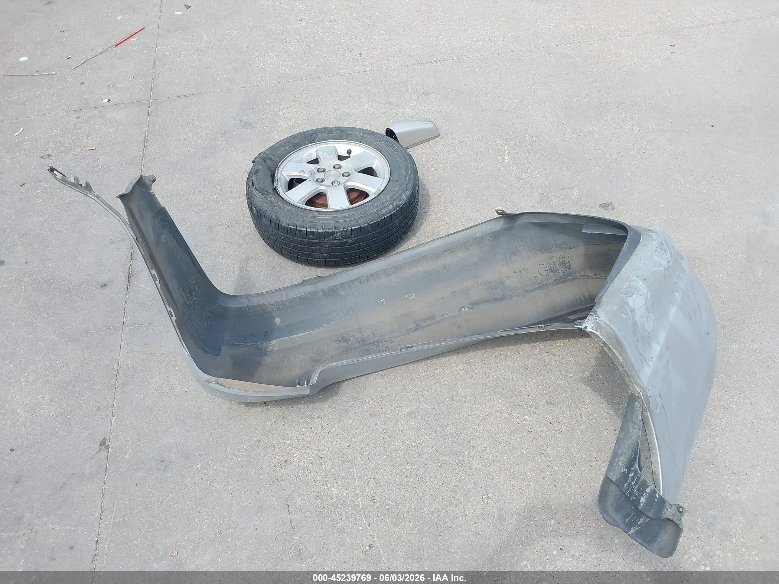2005 Toyota Corolla Le Серебряный vin: JTDBR32E352061783