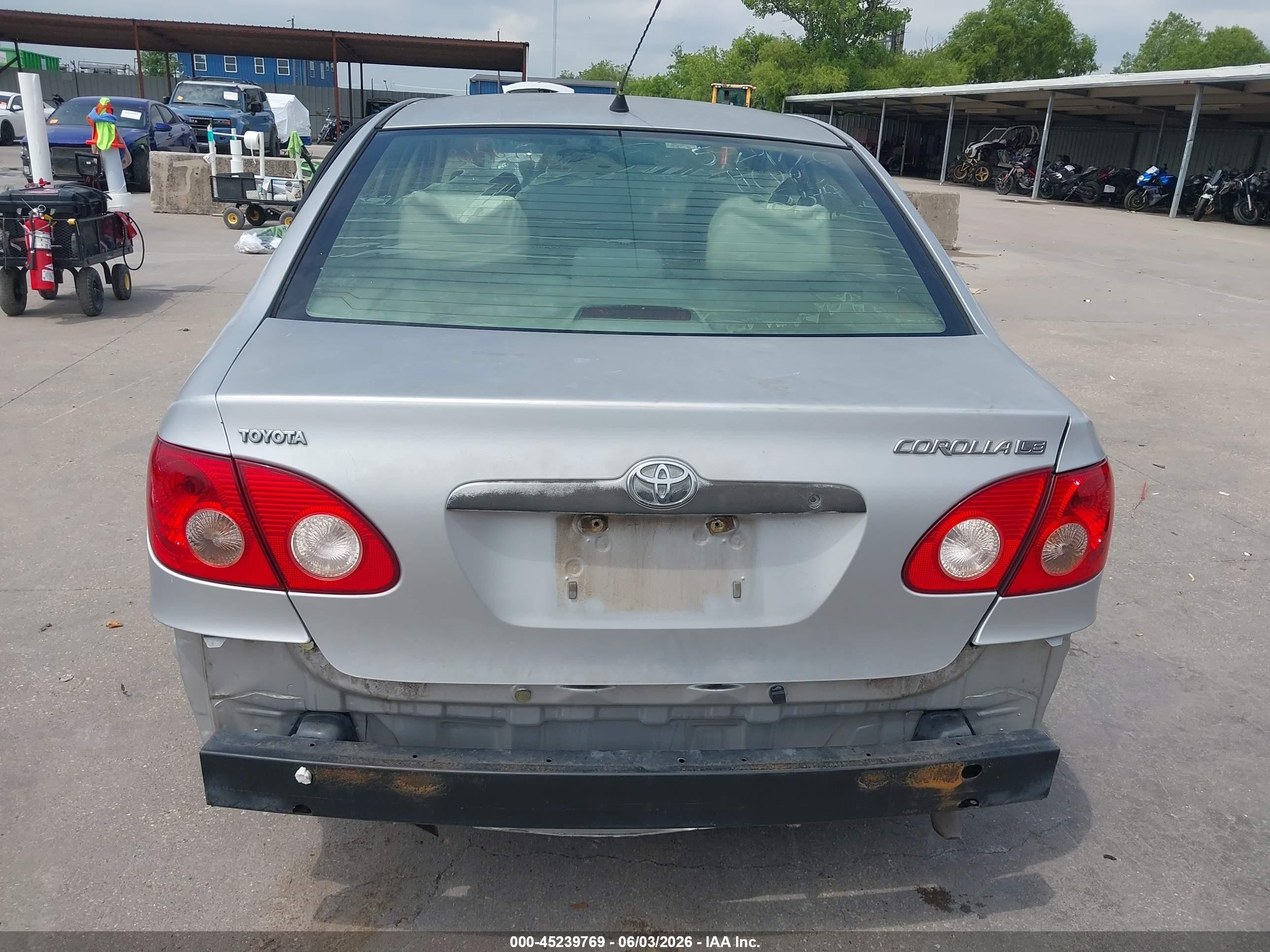 2005 Toyota Corolla Le Серебряный vin: JTDBR32E352061783