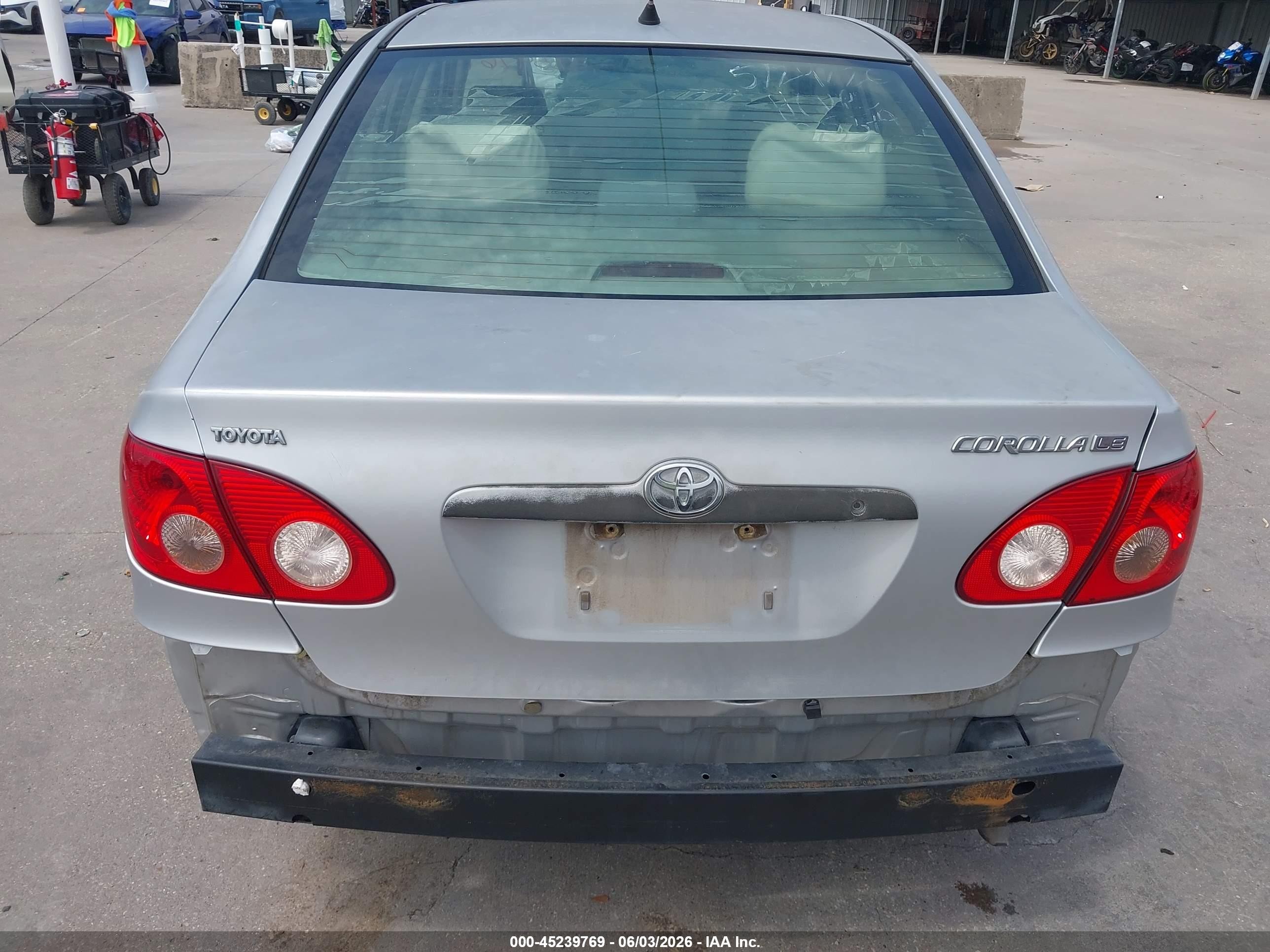 2005 Toyota Corolla Le Серебряный vin: JTDBR32E352061783