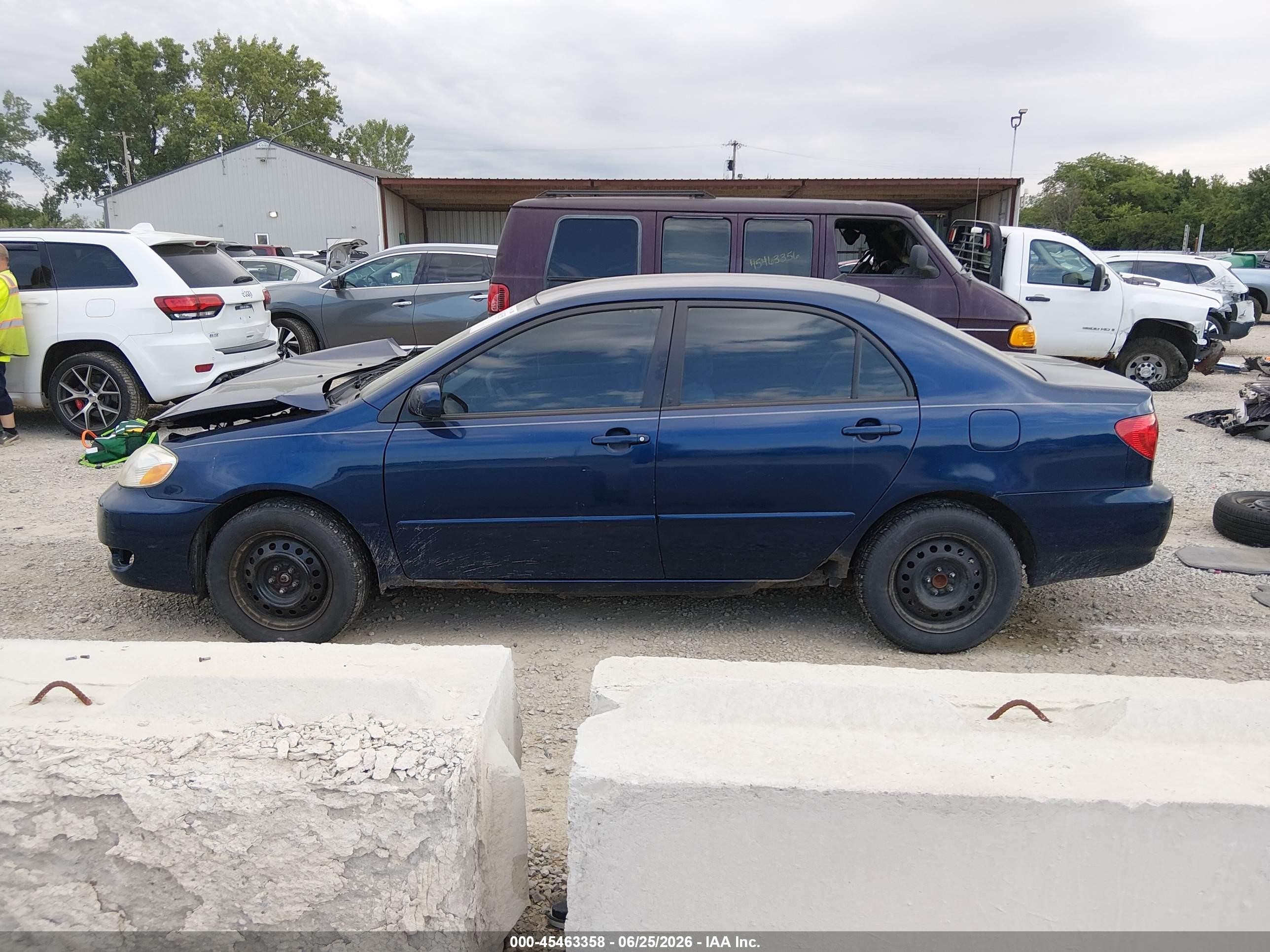 2005 Toyota Corolla Le Dark Blue vin: JTDBR32E352063937