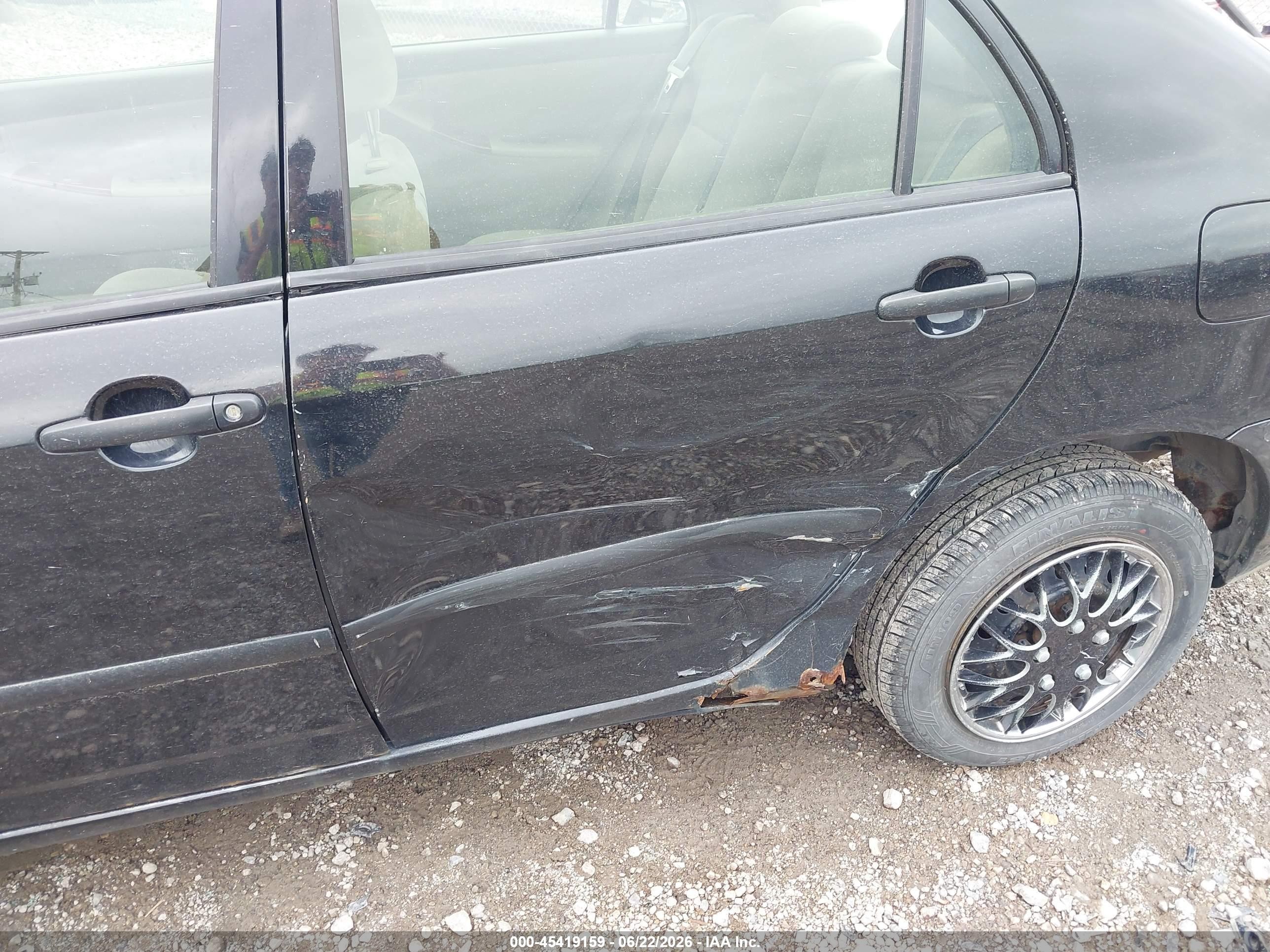 2005 Toyota Corolla Le Черный vin: JTDBR32E352066305
