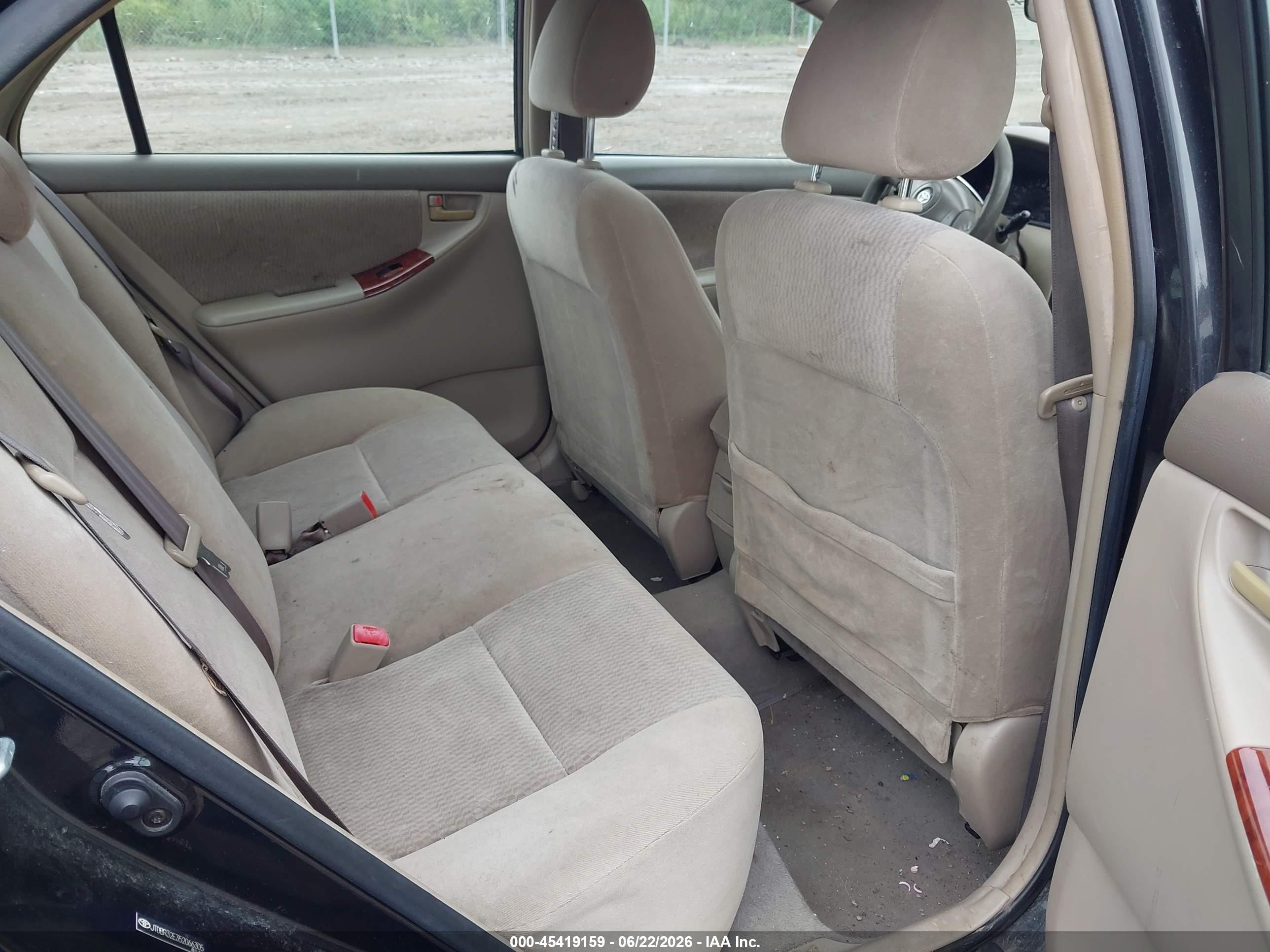 2005 Toyota Corolla Le Черный vin: JTDBR32E352066305