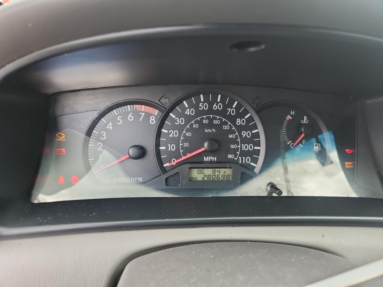 2006 Toyota Corolla Ce White vin: JTDBR32E360076071