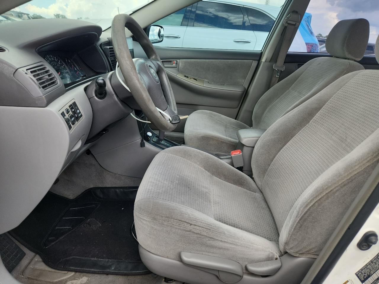 2006 Toyota Corolla Ce White vin: JTDBR32E360076071