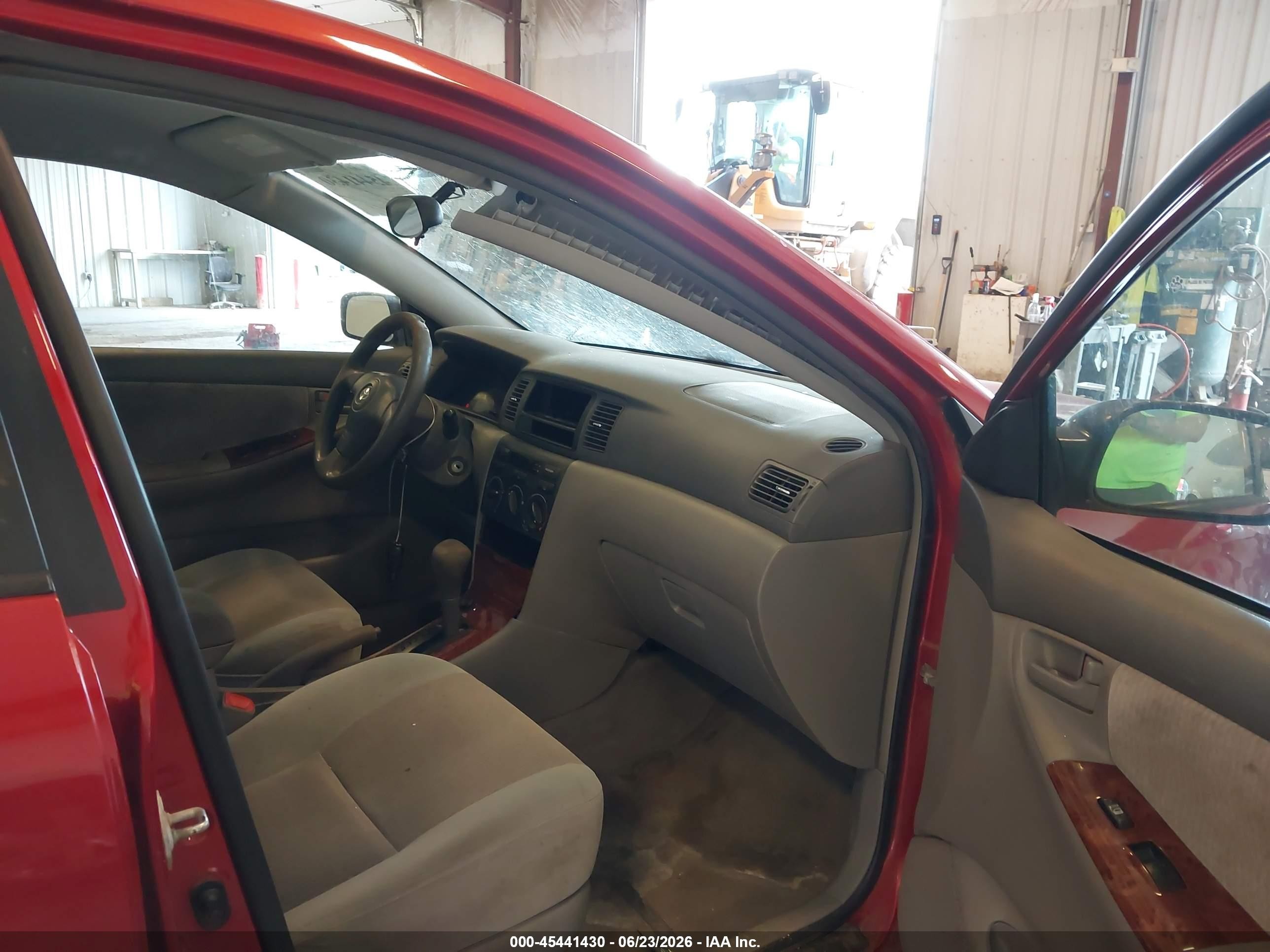 2007 Toyota Corolla Le Red vin: JTDBR32E370104100