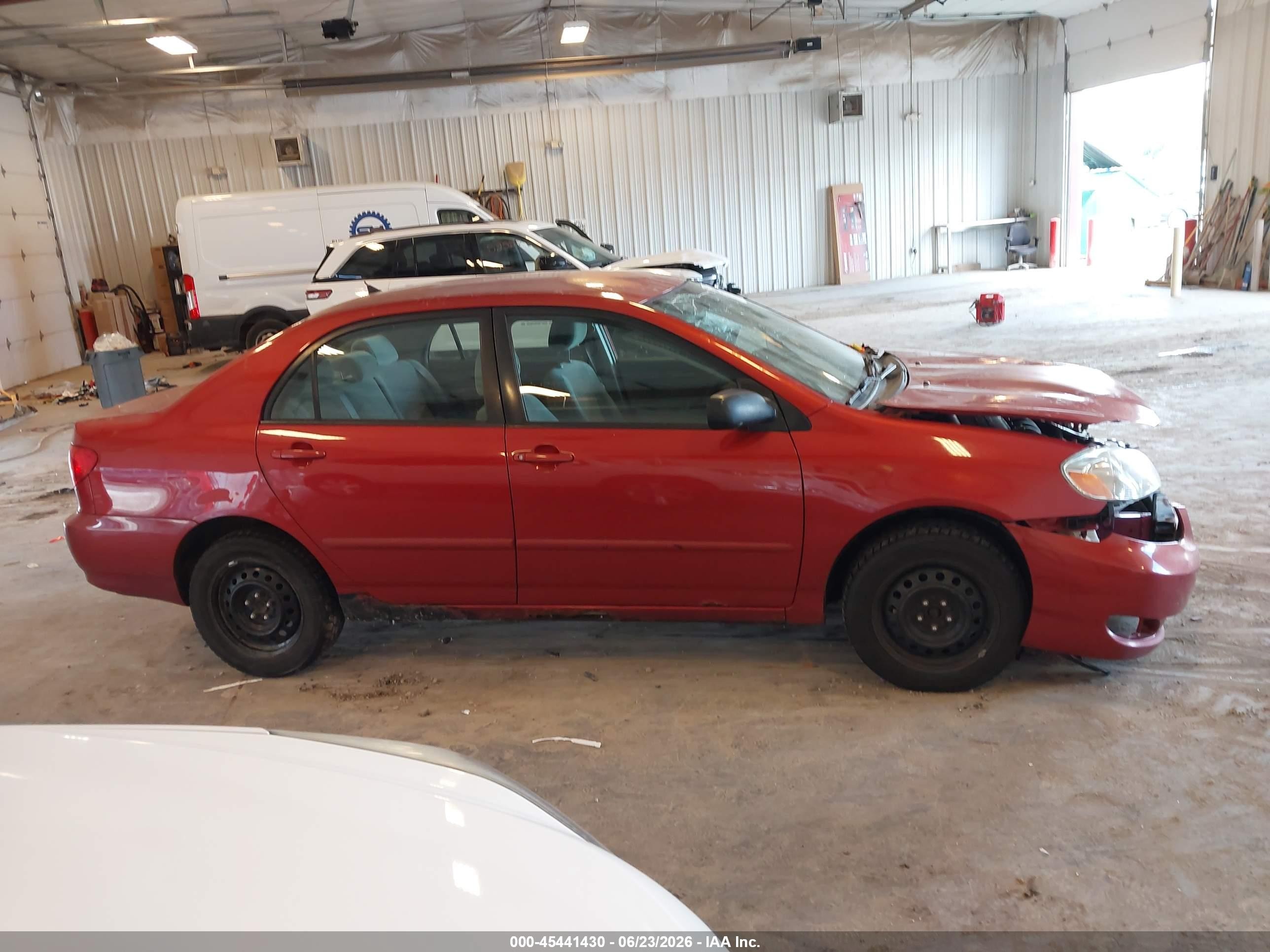 2007 Toyota Corolla Le Red vin: JTDBR32E370104100