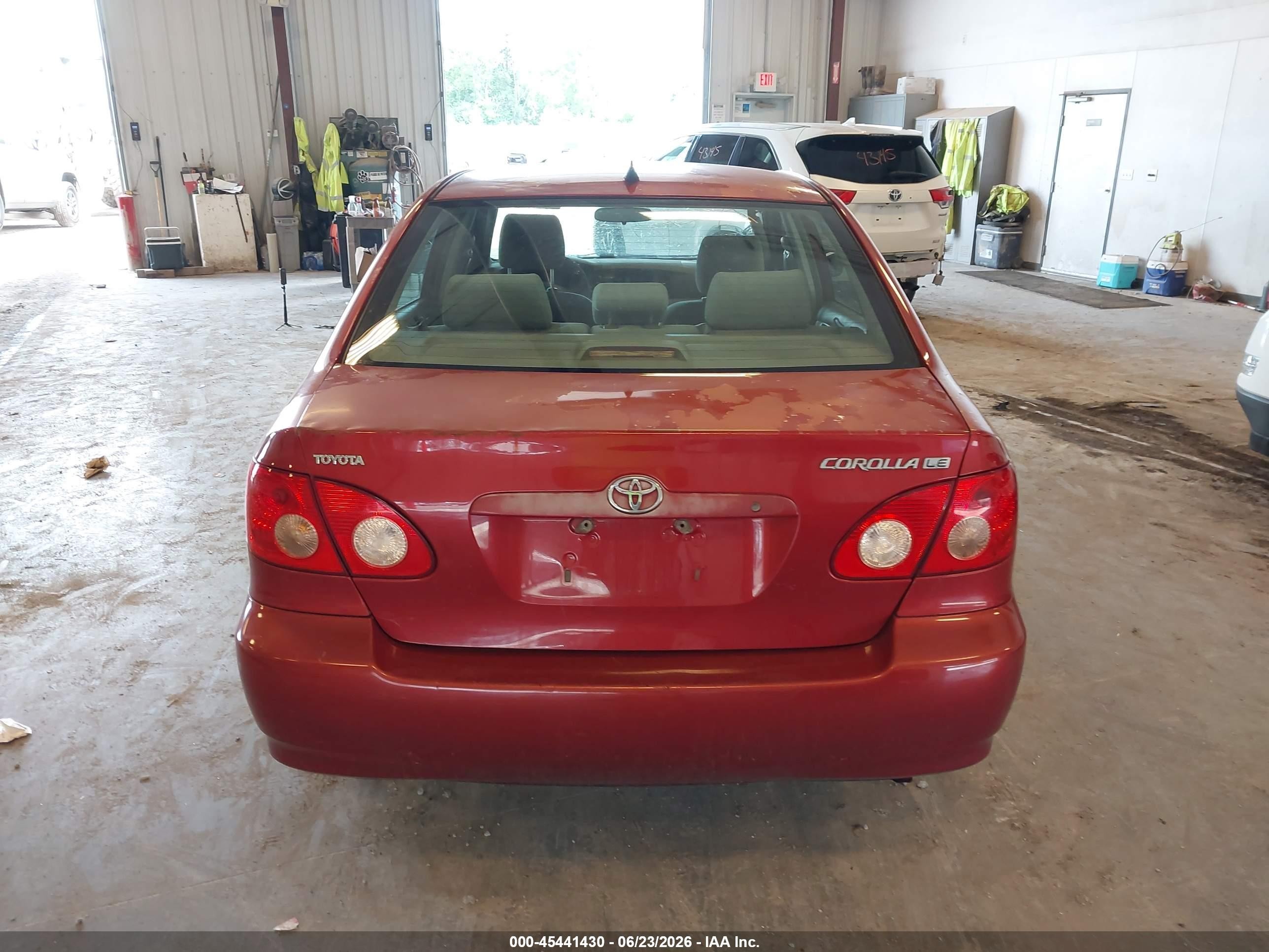 2007 Toyota Corolla Le Red vin: JTDBR32E370104100