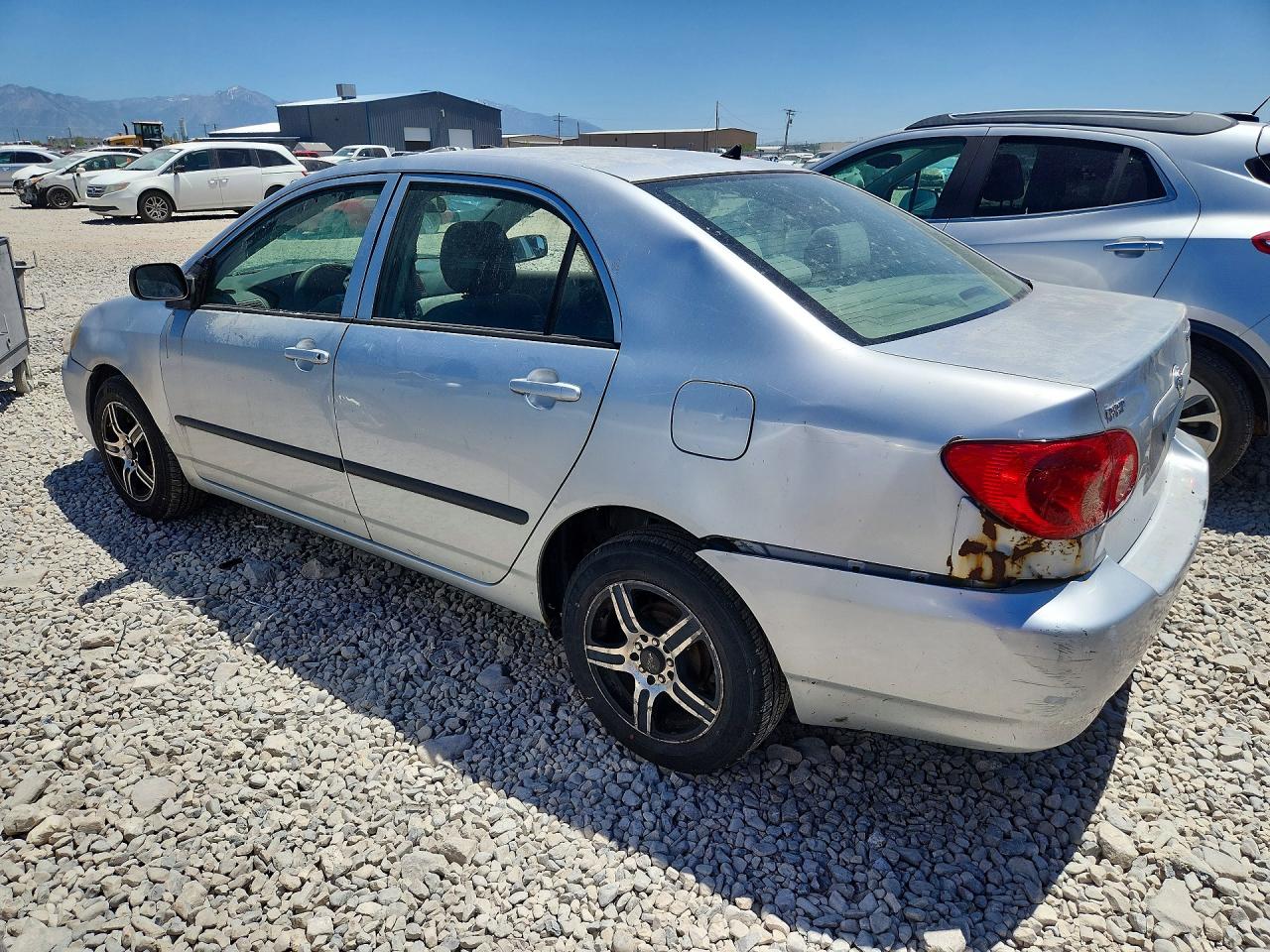 2007 Toyota Corolla Ce Silver vin: JTDBR32E370131362