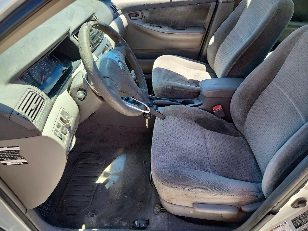2007 Toyota Corolla Ce Silver vin: JTDBR32E370131362