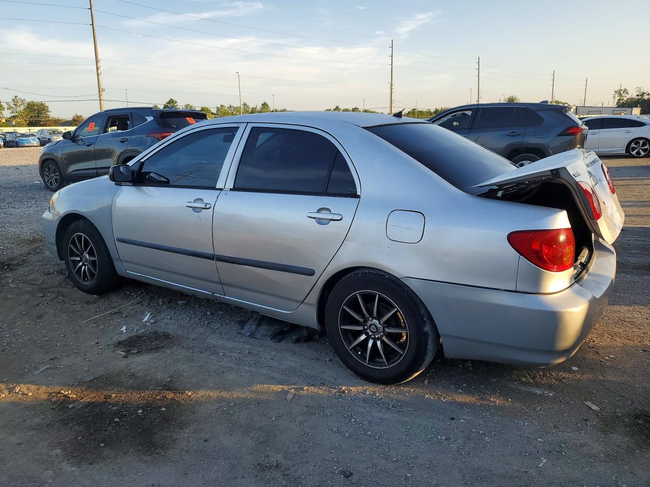 2007 Toyota Corolla Ce Silver vin: JTDBR32E370136836
