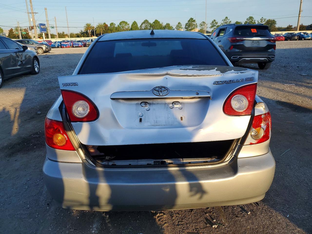2007 Toyota Corolla Ce Silver vin: JTDBR32E370136836