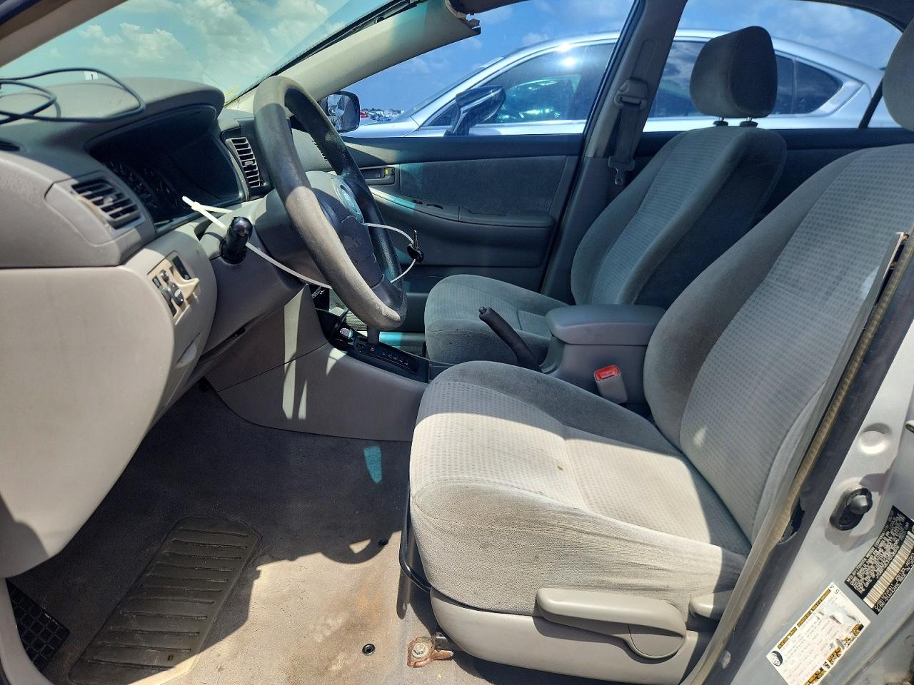 2007 Toyota Corolla Ce Silver vin: JTDBR32E370136836