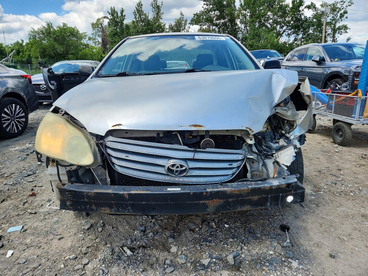 2003 Toyota Corolla Ce Silver vin: JTDBR32E430023164