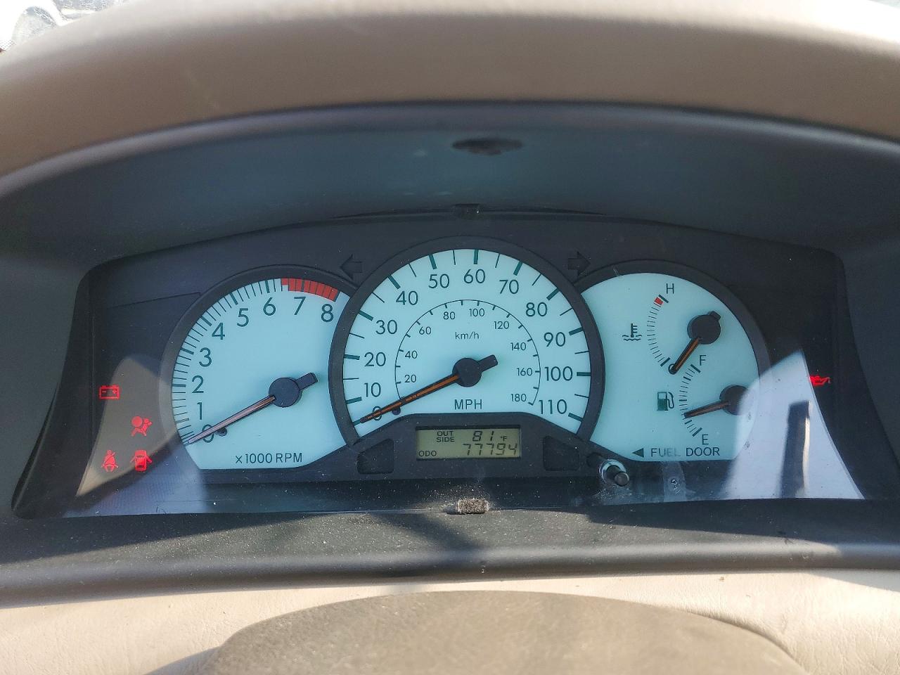 2003 Toyota Corolla Le White vin: JTDBR32E430024458