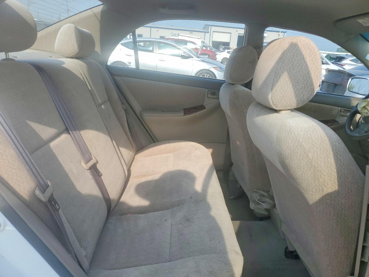 2003 Toyota Corolla Le White vin: JTDBR32E430024458