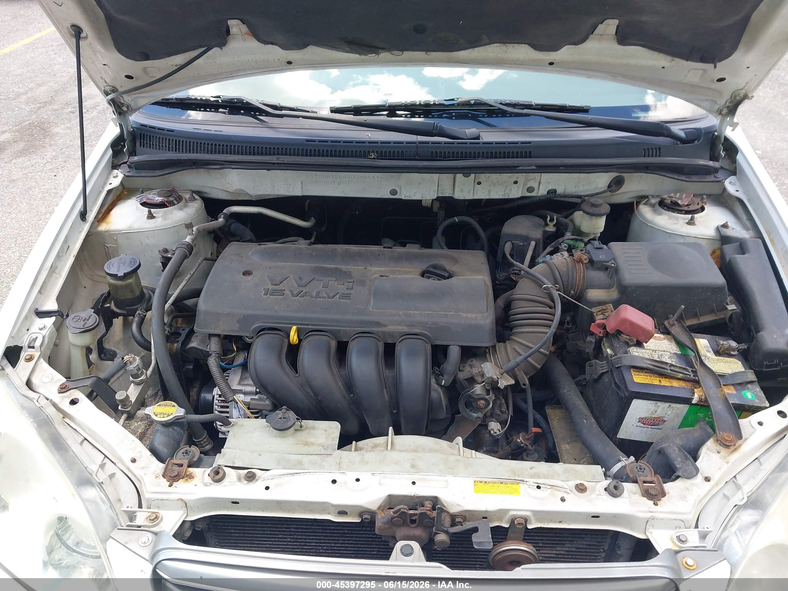 2003 Toyota Corolla Le White vin: JTDBR32E430038487