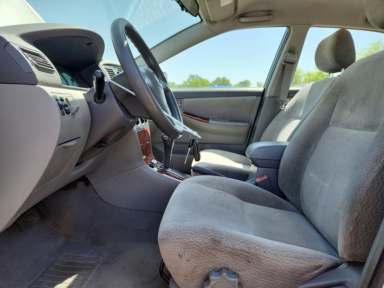 2003 Toyota Corolla Le Silver vin: JTDBR32E432009821