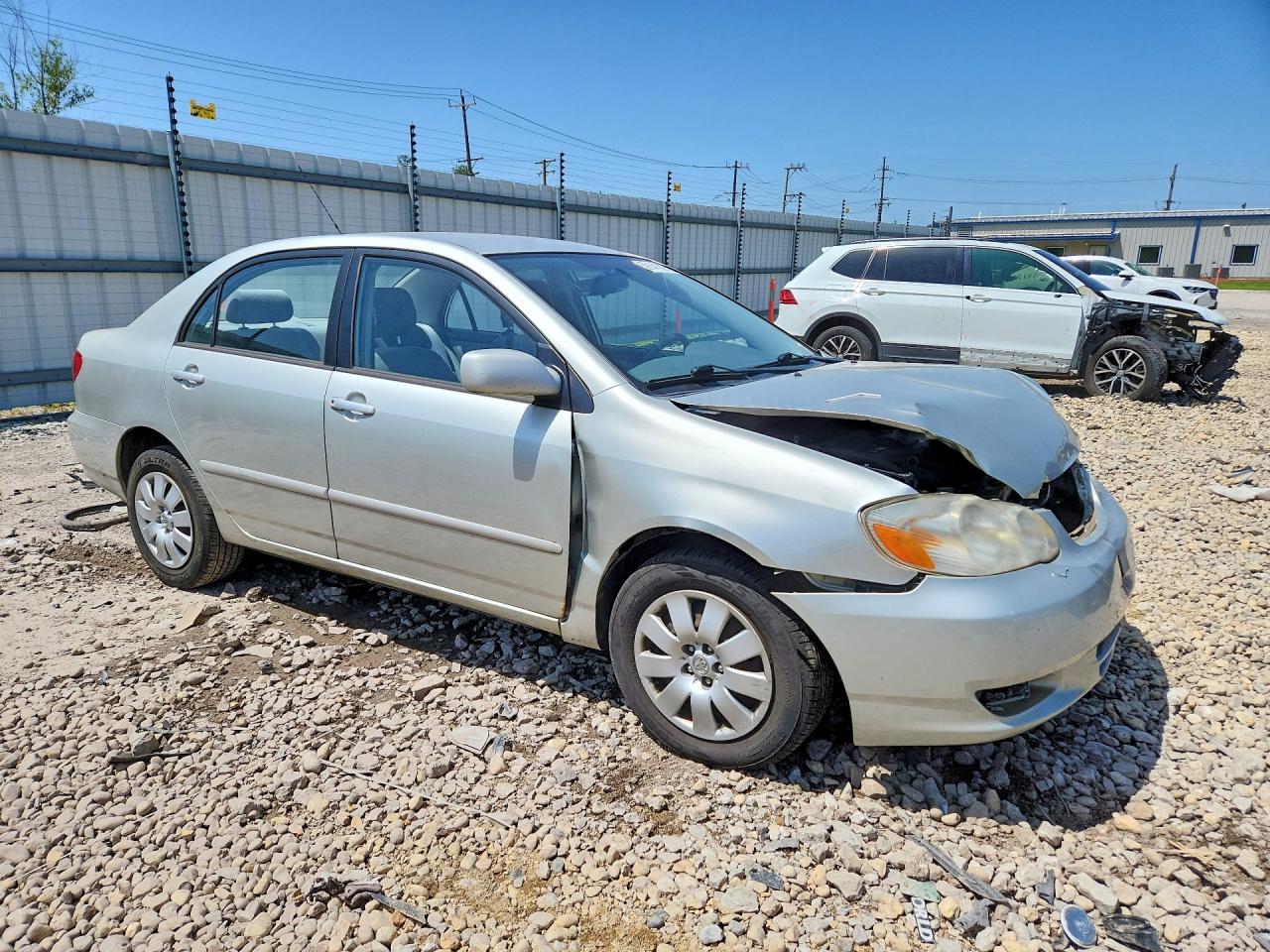 2003 Toyota Corolla Le Silver vin: JTDBR32E432009821