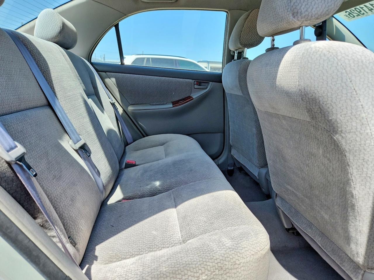 2003 Toyota Corolla Le Silver vin: JTDBR32E432009821
