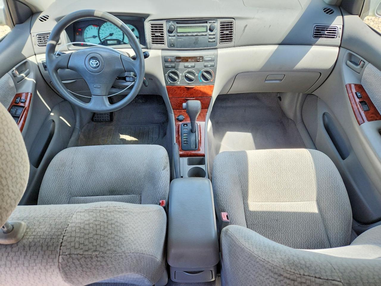 2003 Toyota Corolla Le Silver vin: JTDBR32E432009821