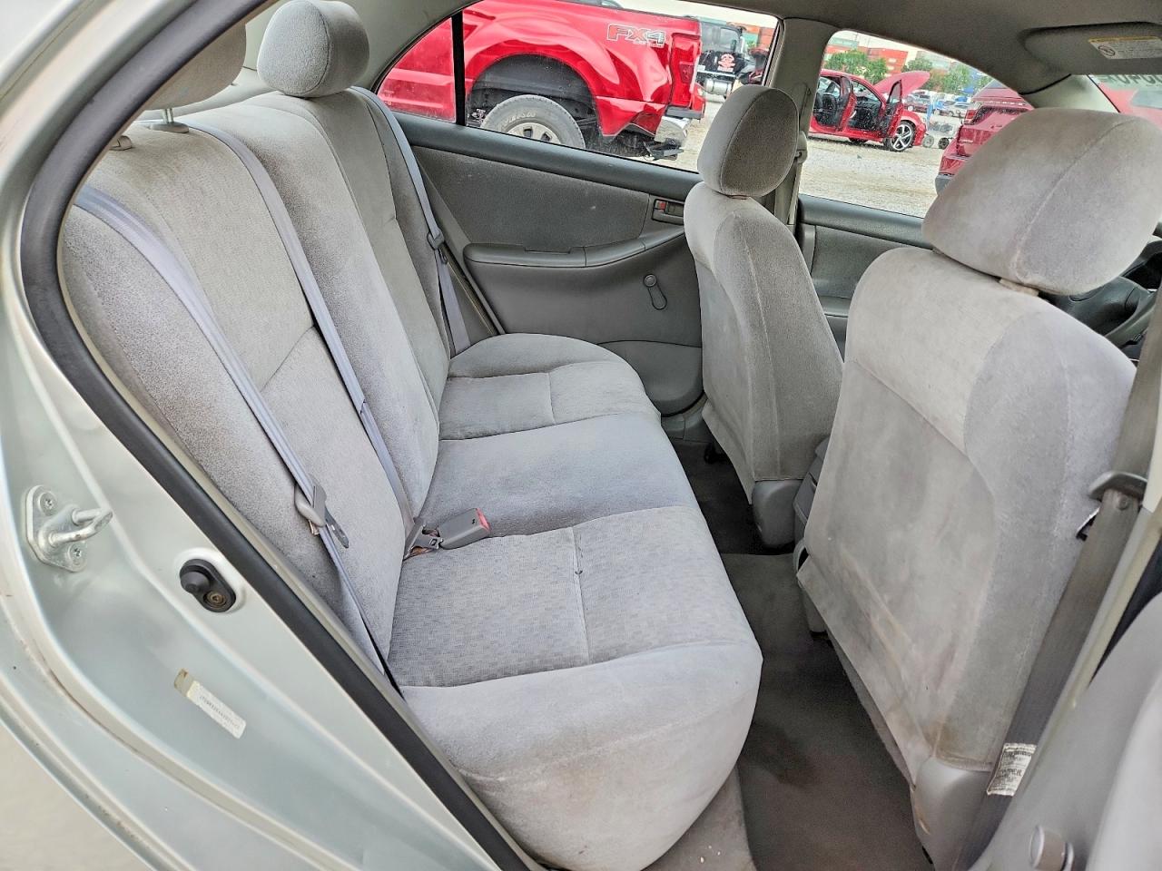 2004 Toyota Corolla Ce Silver vin: JTDBR32E442021422