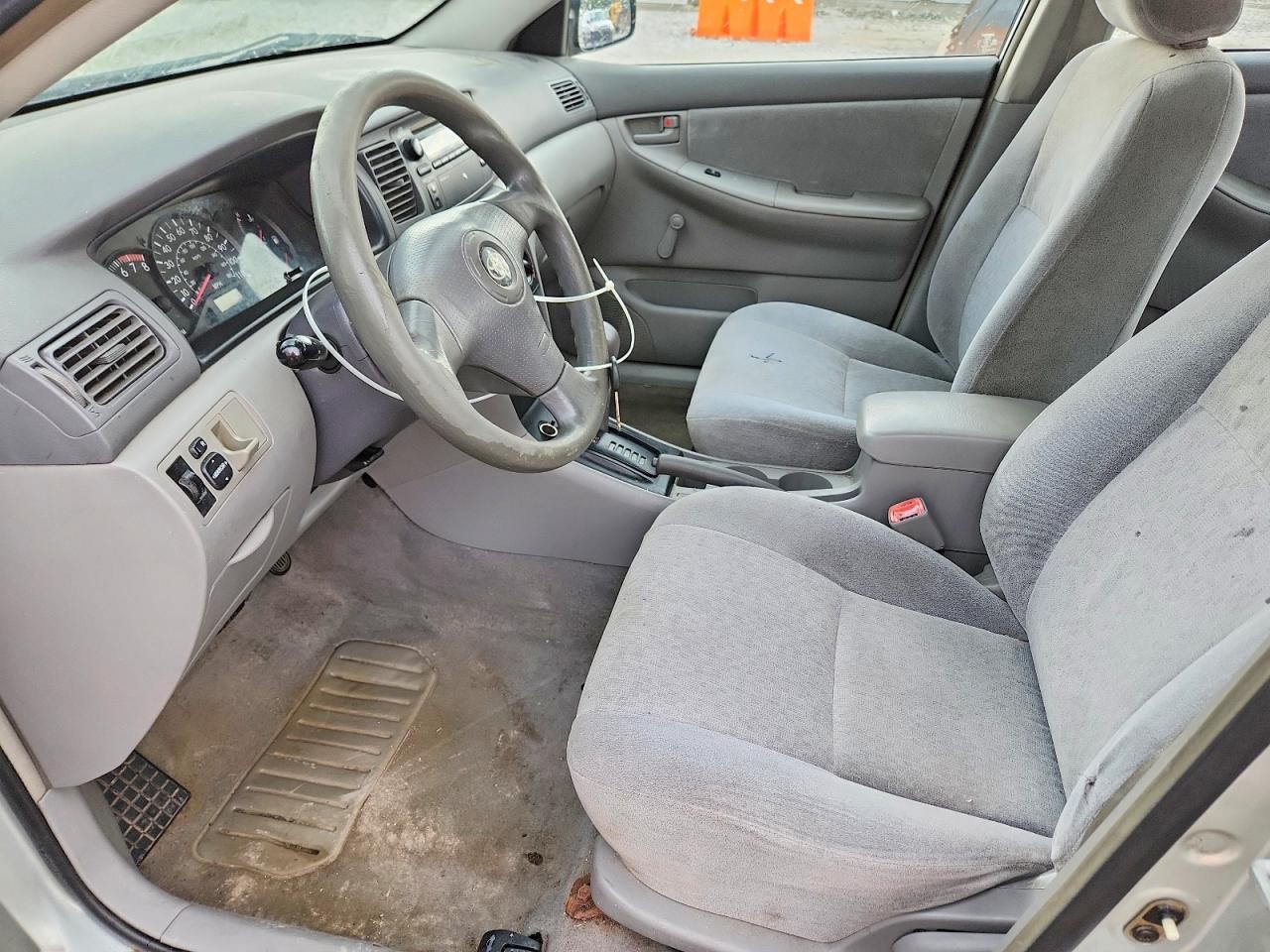2004 Toyota Corolla Ce Silver vin: JTDBR32E442021422