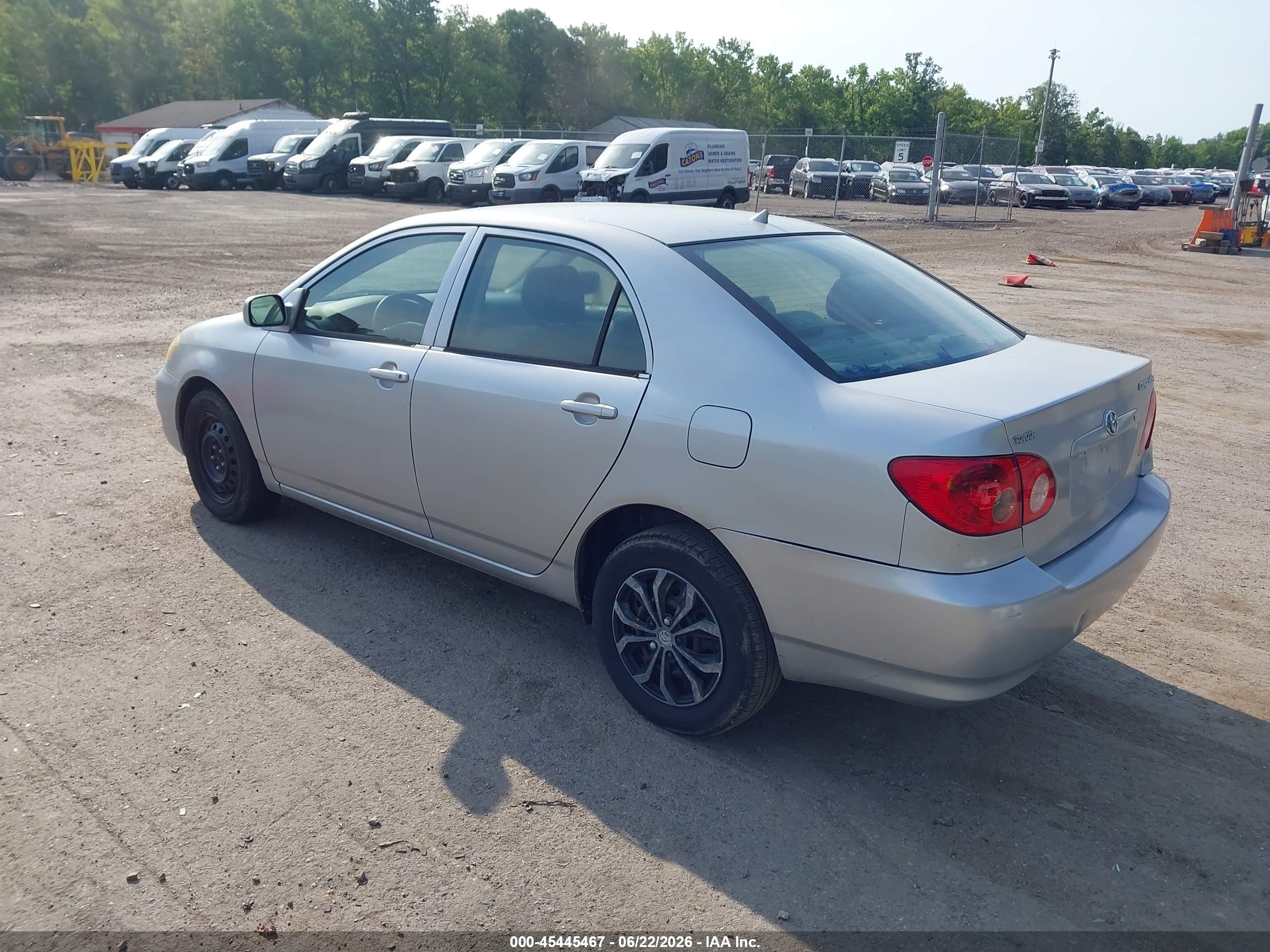 2005 Toyota Corolla Ce Silver vin: JTDBR32E450056359