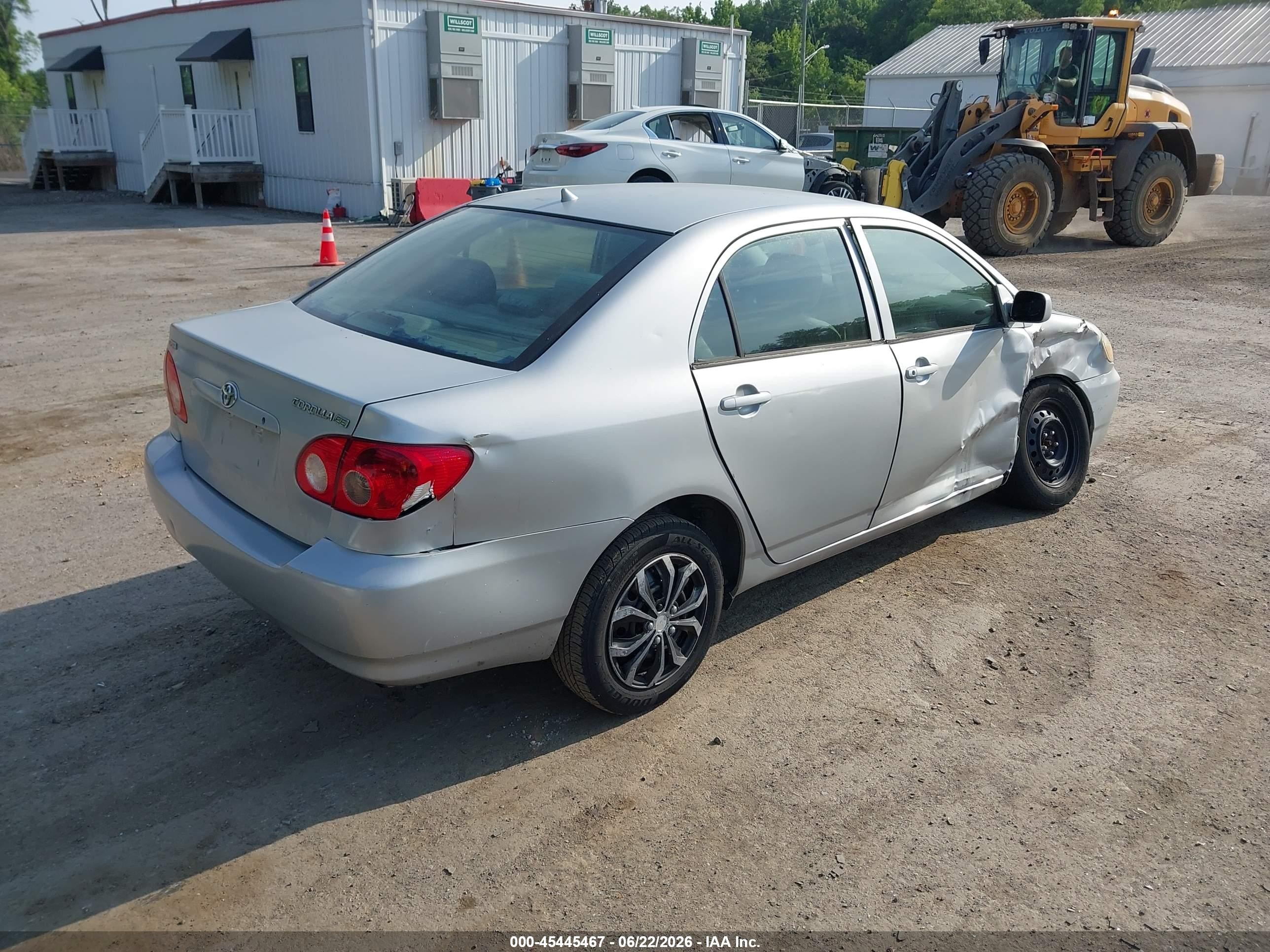 2005 Toyota Corolla Ce Silver vin: JTDBR32E450056359