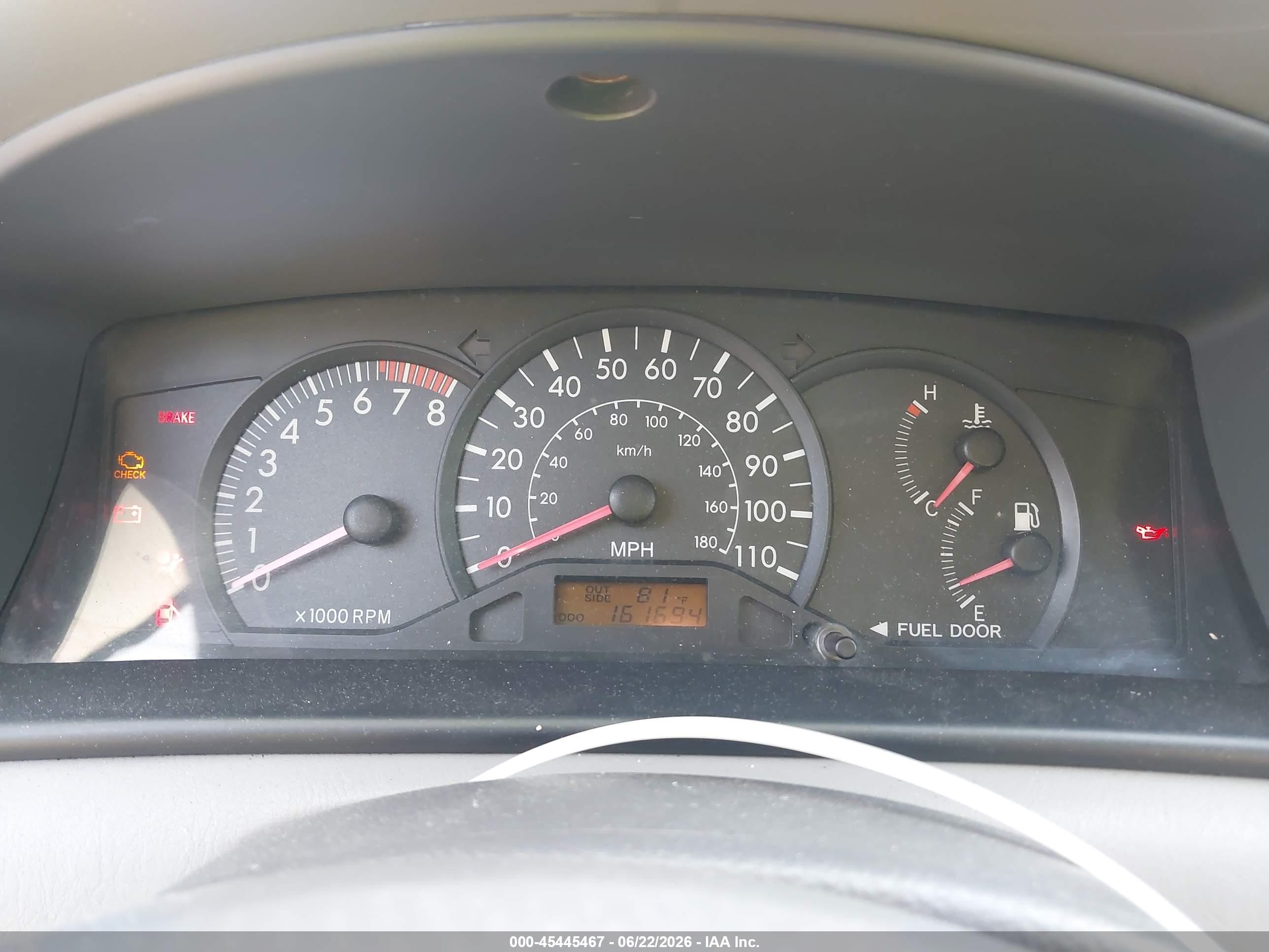2005 Toyota Corolla Ce Silver vin: JTDBR32E450056359