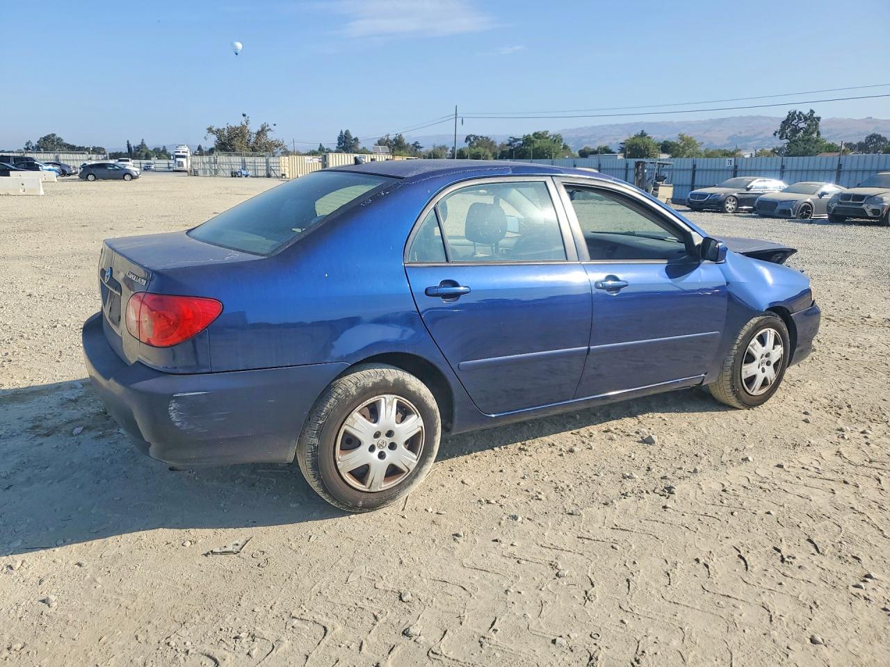 2005 Toyota Corolla Le Blue vin: JTDBR32E452061307