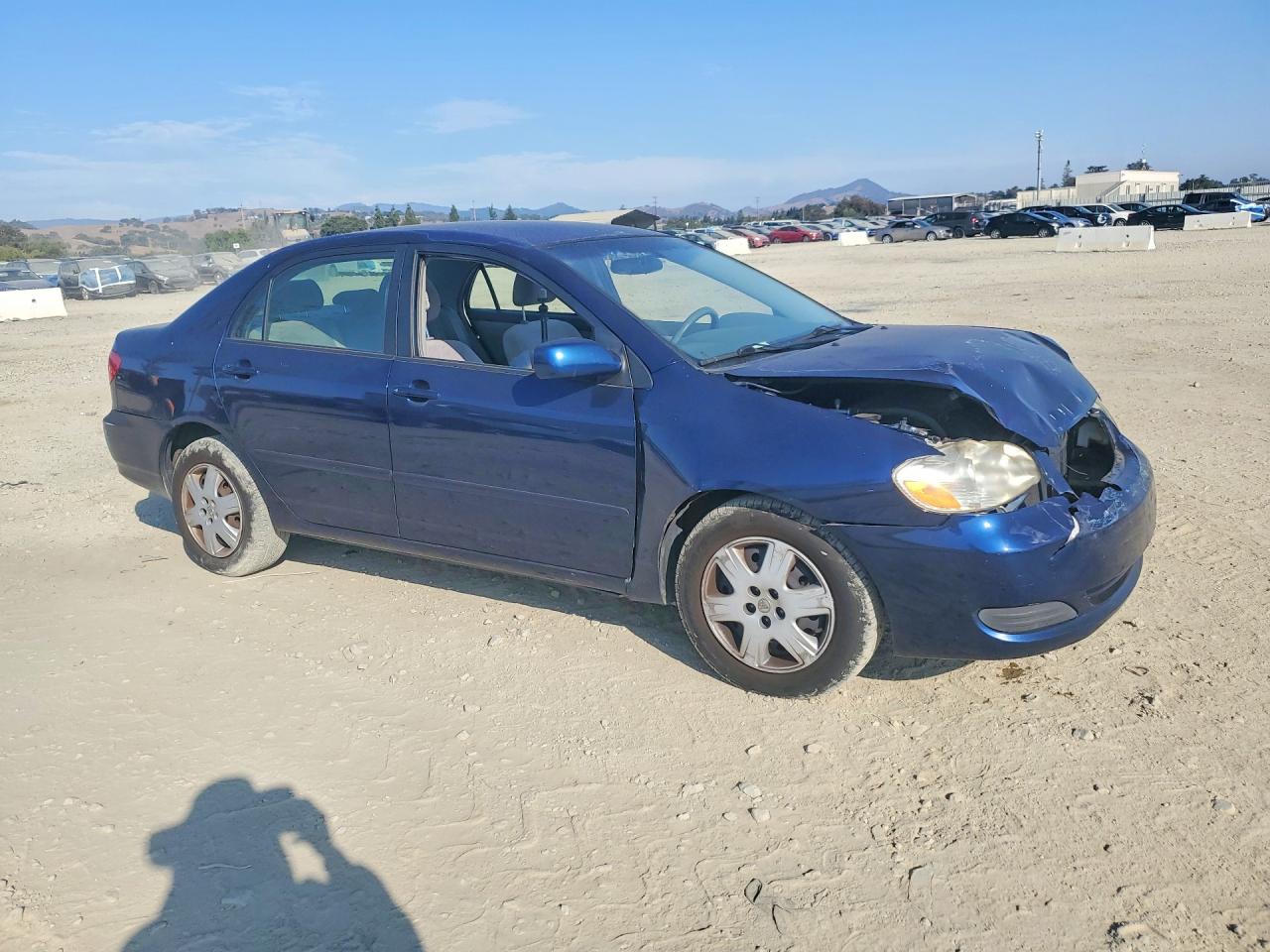 2005 Toyota Corolla Le Blue vin: JTDBR32E452061307